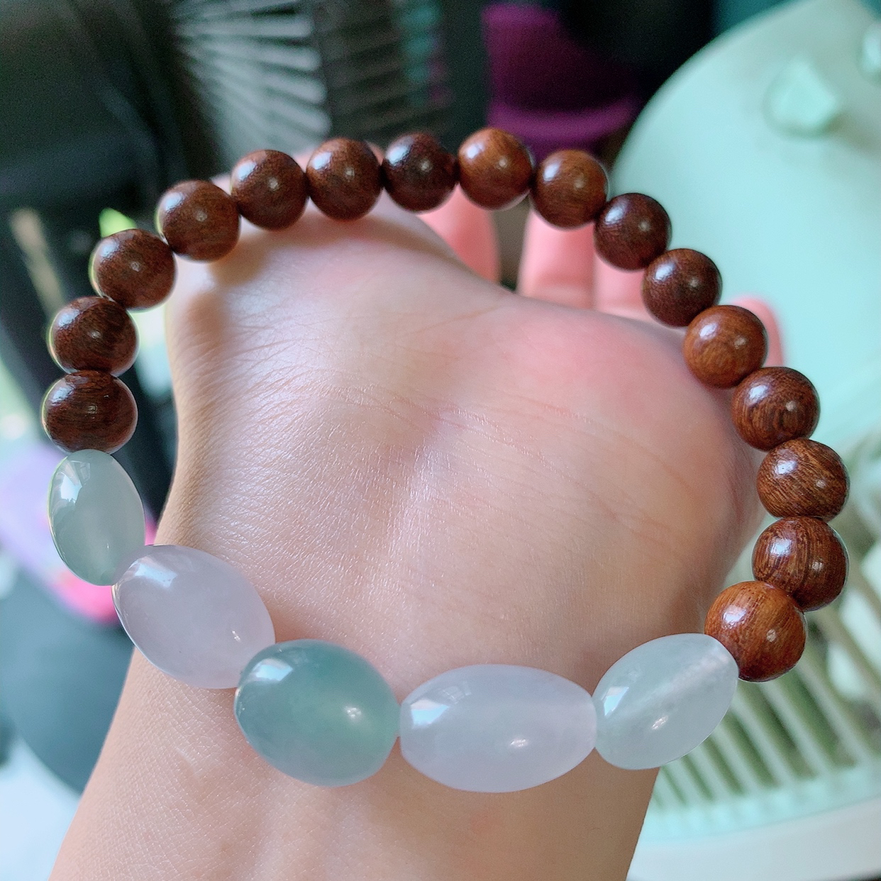 自然光实拍，冰种翡翠手串，路路通翡翠手链，种老水足，冰清玉润  颜色漂亮  #001.1取一尺寸12.5-10.5-8.5mm