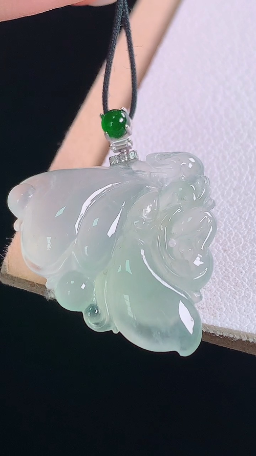 18K冰透花仙子吊坠，无裂，尺寸26.6/20.9/6.2mm，编号26