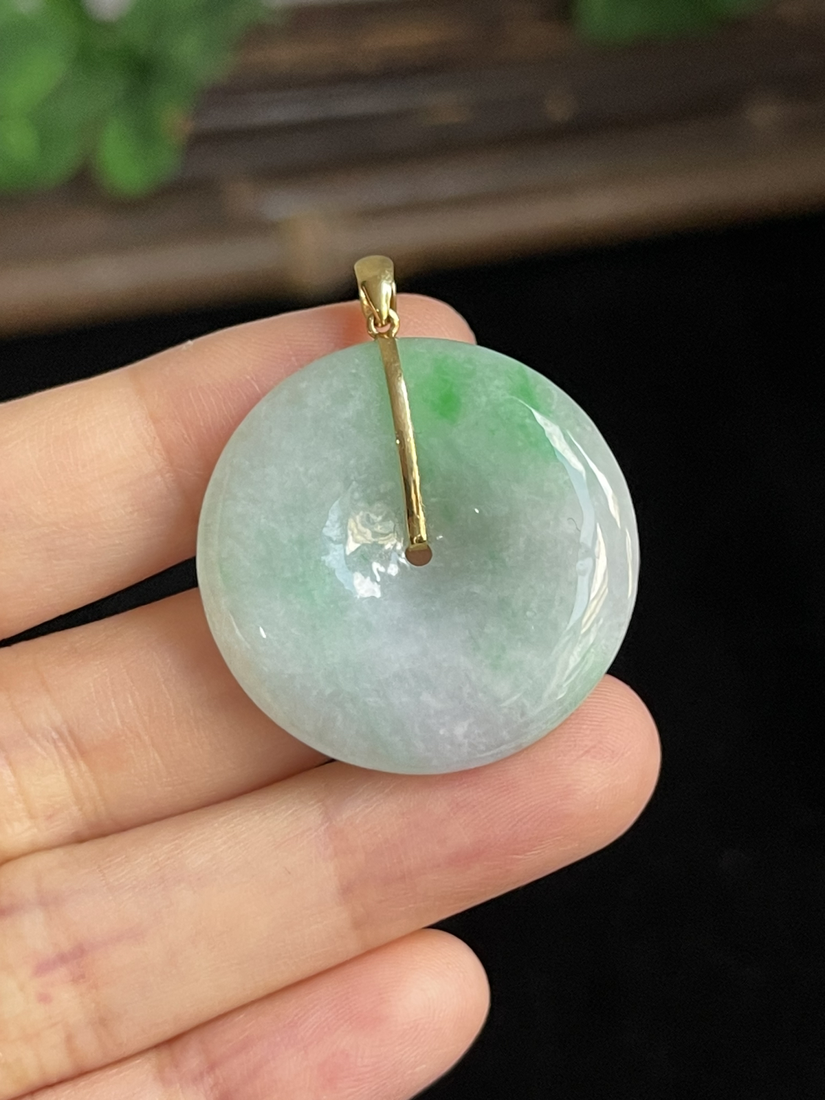 翡翠糯化种飘绿花平安扣，印记：G18K
