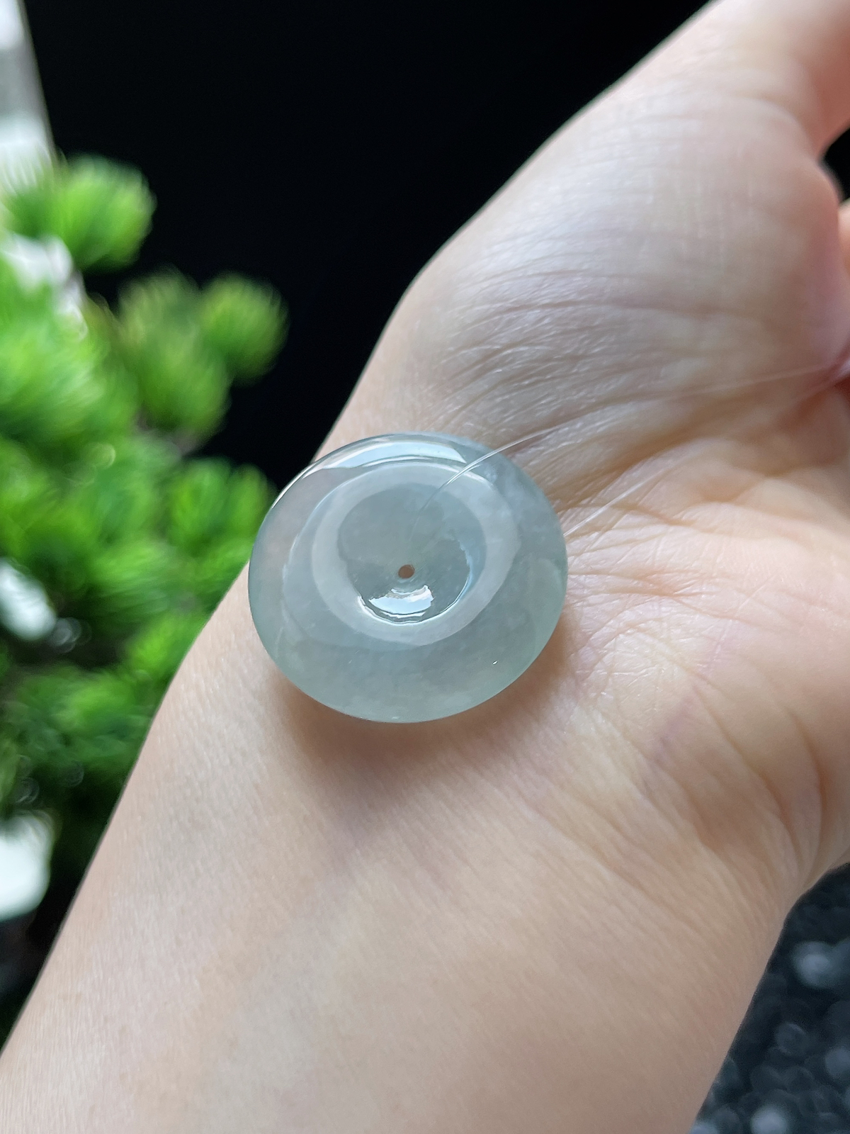 翡翠冰糯种白色平安扣
