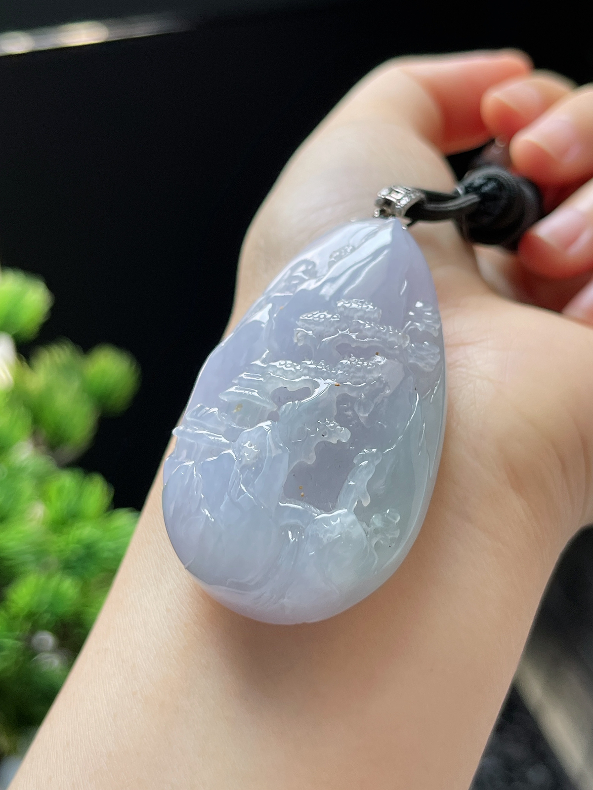 翡翠糯化种淡紫色吊坠