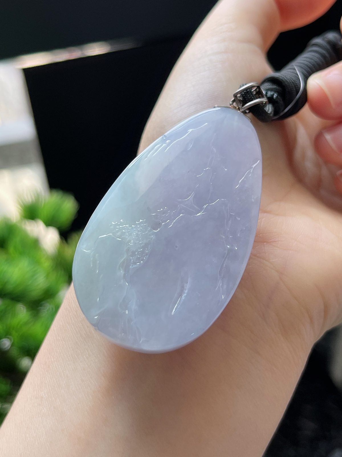 翡翠糯化种淡紫色吊坠