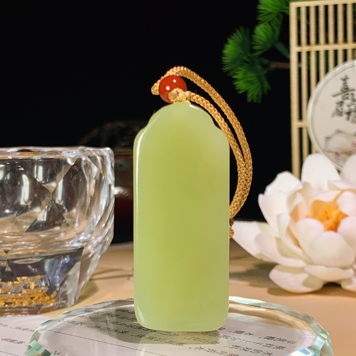 新疆和田玉若羌黄口料文殊菩萨挂件！尺寸49/20/10重26.8克 玉质细腻油润。手推出油。佩戴高端典雅。lt260430