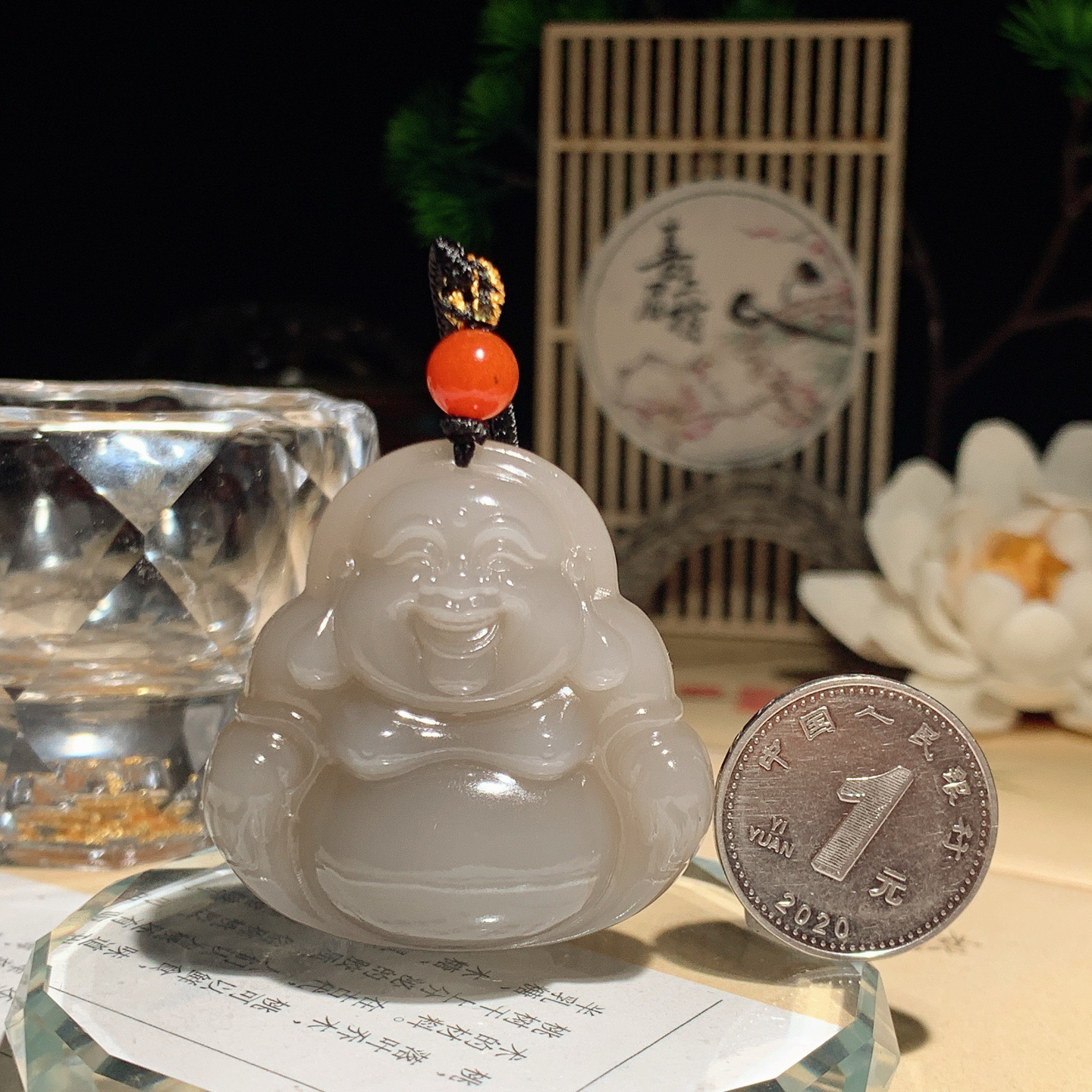 和田玉青海烟紫佛引福来挂件。尺寸40/39/10重24.5克，玉质细腻油润 脂粉好，品质好！lt260430