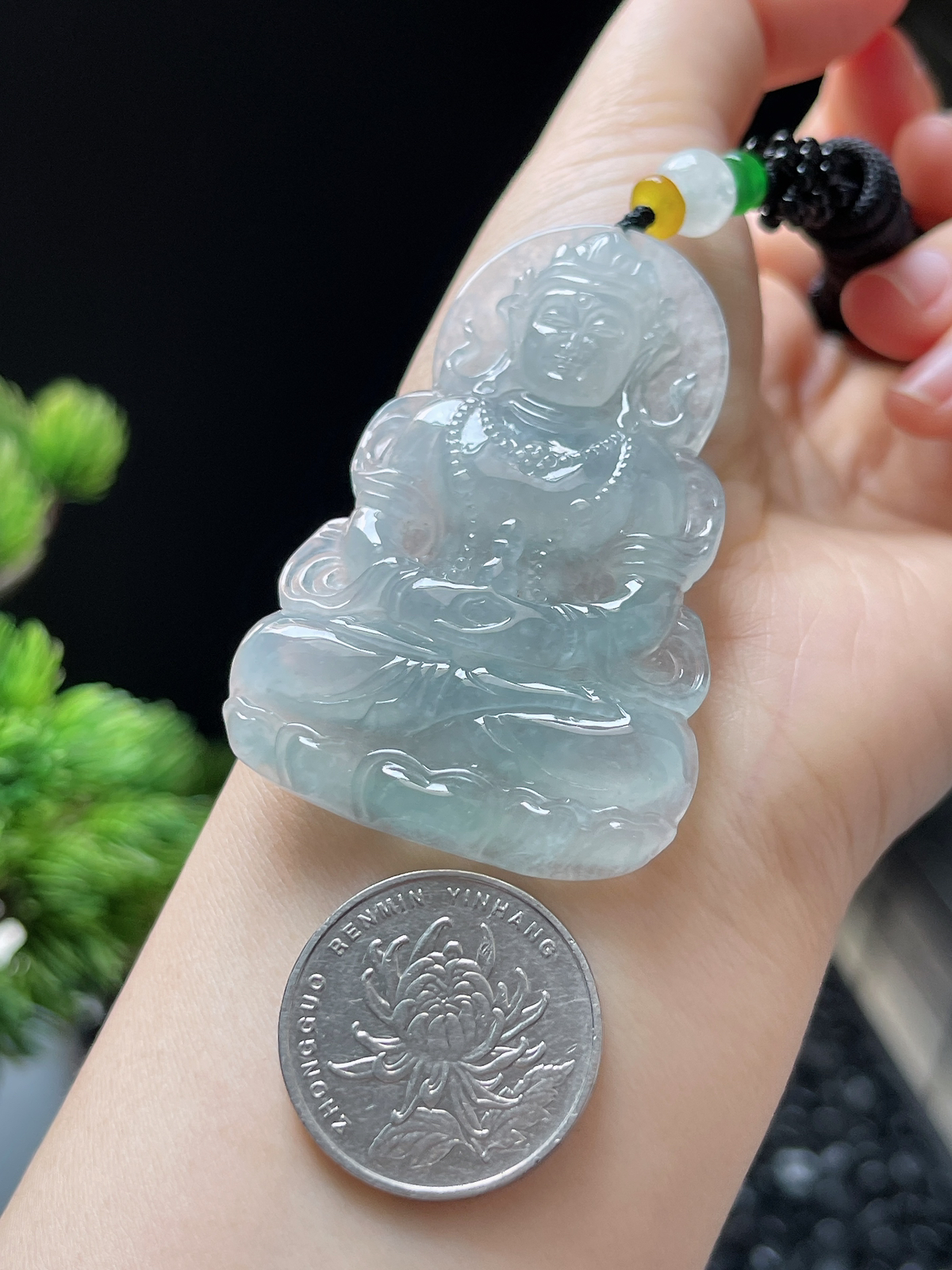 翡翠冰糯种白色吊坠