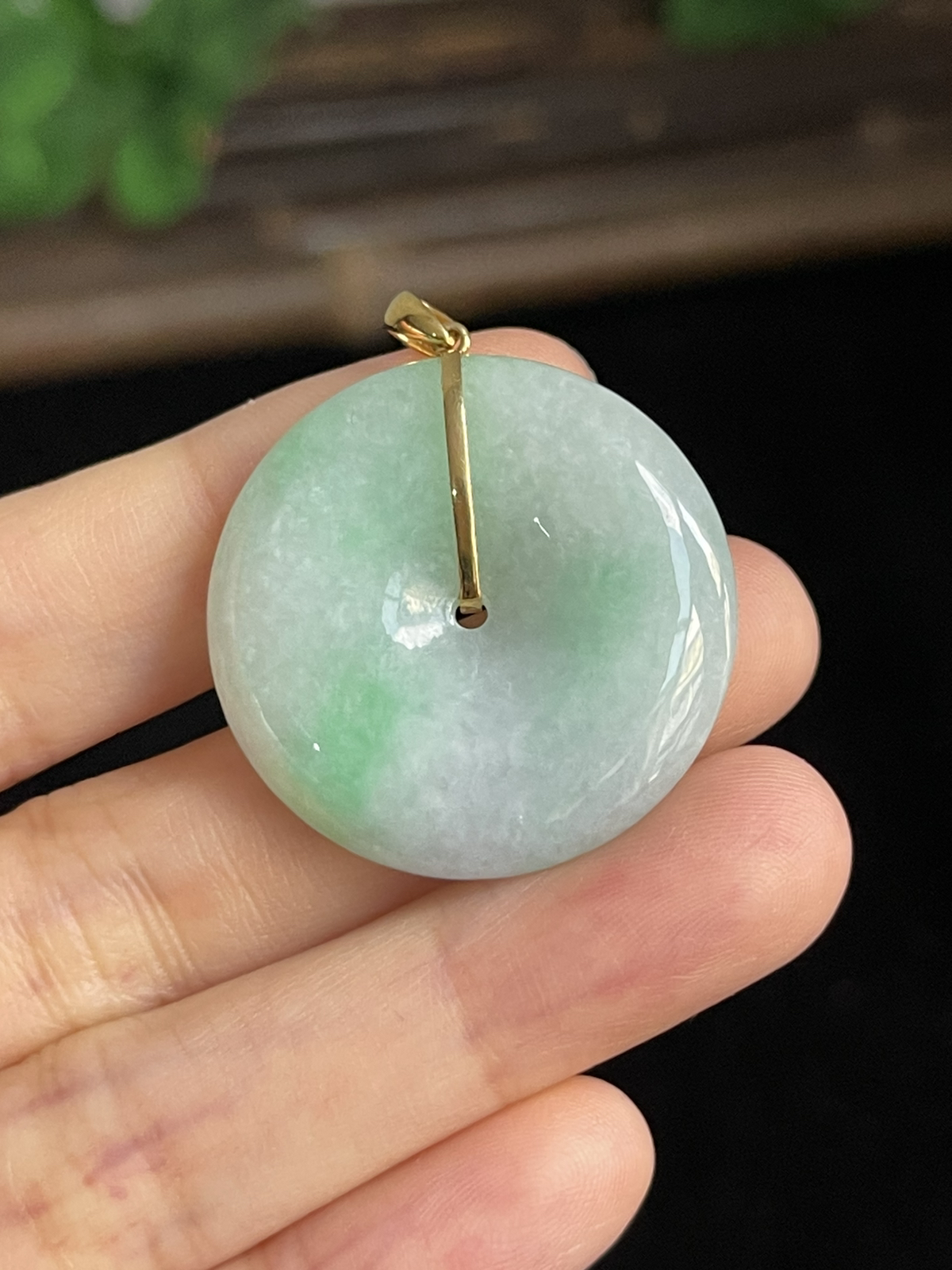 翡翠糯化种飘绿花平安扣，印记：G18K