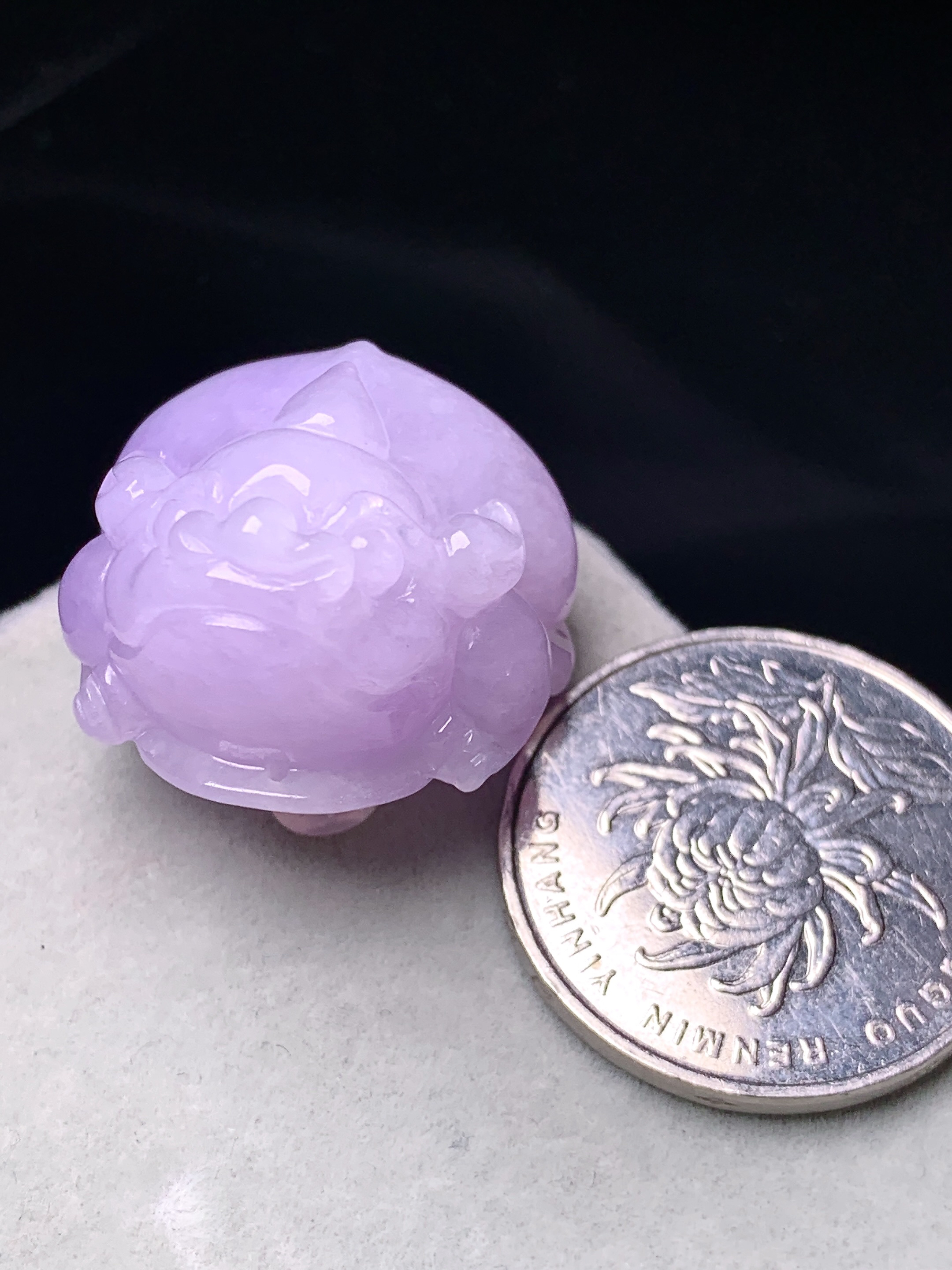 紫罗兰貔貅吊坠 玉质细腻 色泽艳丽清新 水润亮眼 整体尺寸26*23.5*15.5z1
