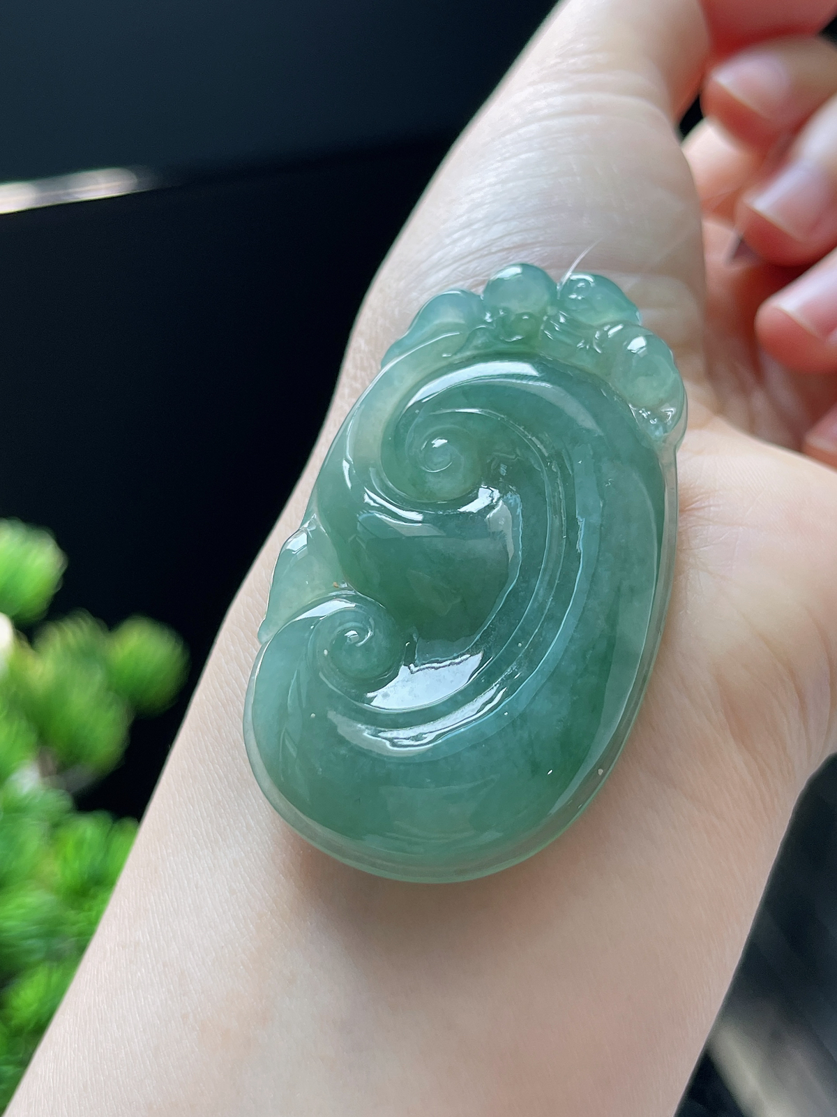 翡翠糯化种飘绿如意