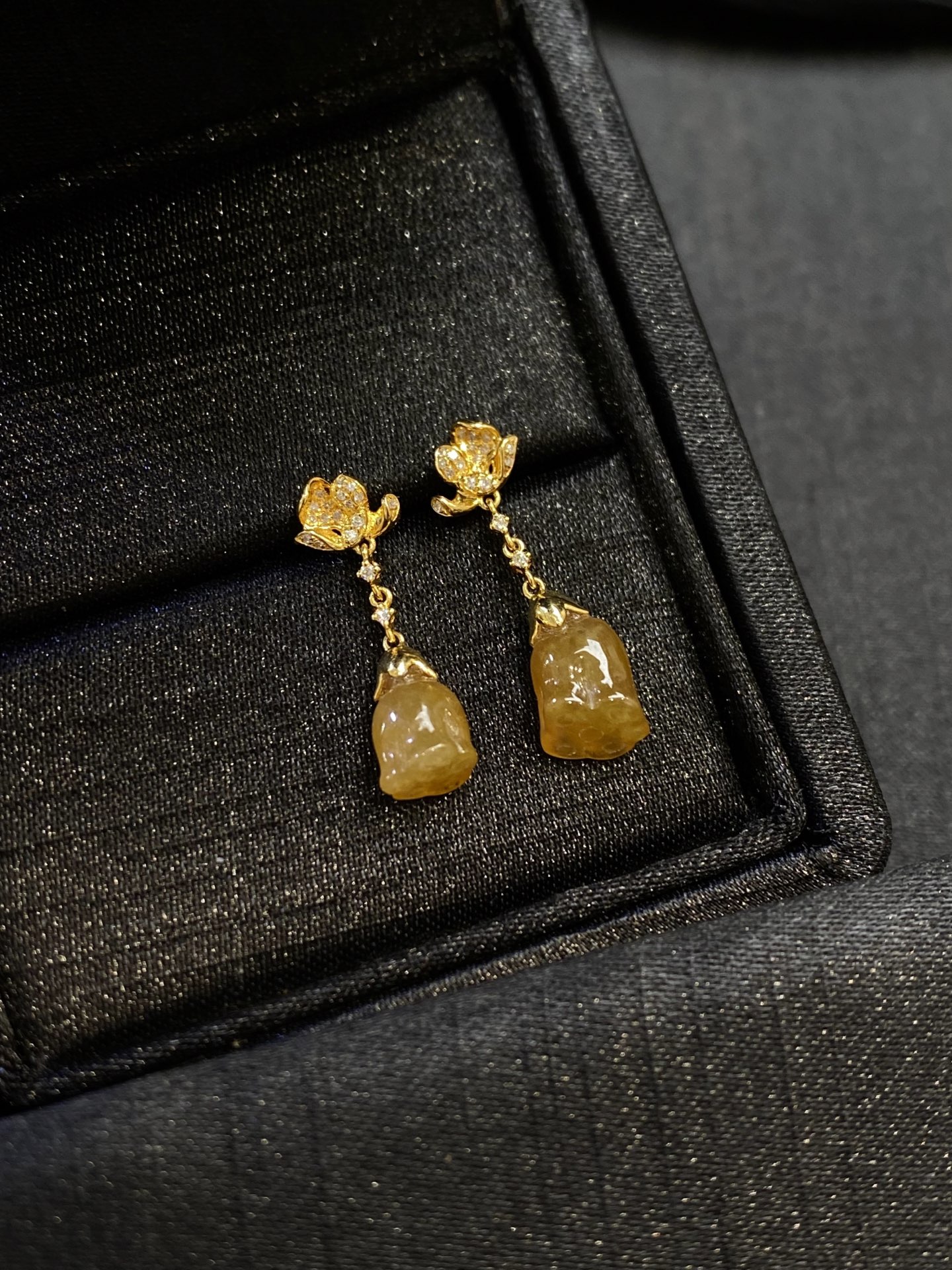冰黄翡莲蓬耳坠·金，整·24.6-7-7.1mm，裸·9-7-7.1mm