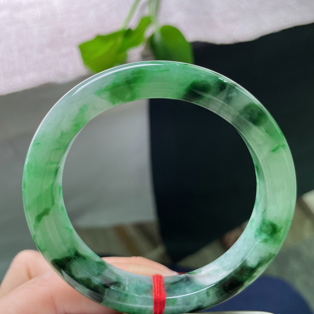 57.8/12/8.6，飘绿正圈，种老，晶莹玉润，绿意飘盈，花影入梦。晶体，ss51393a