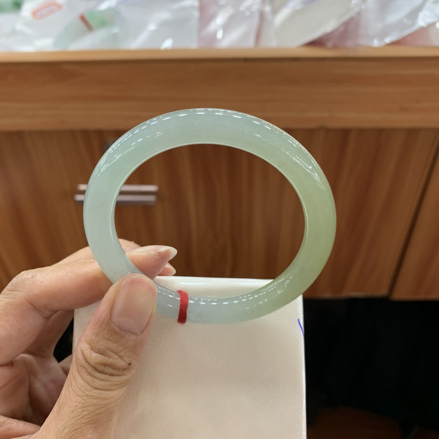 042923FN，黄翡圆条翡翠手镯，55-8.3-8.5