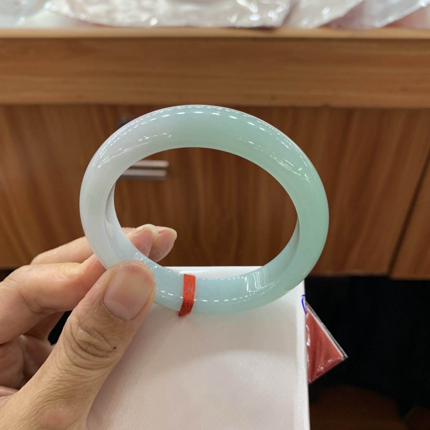042925FN 蓝水正圈翡翠手镯 53-12.1-8.1