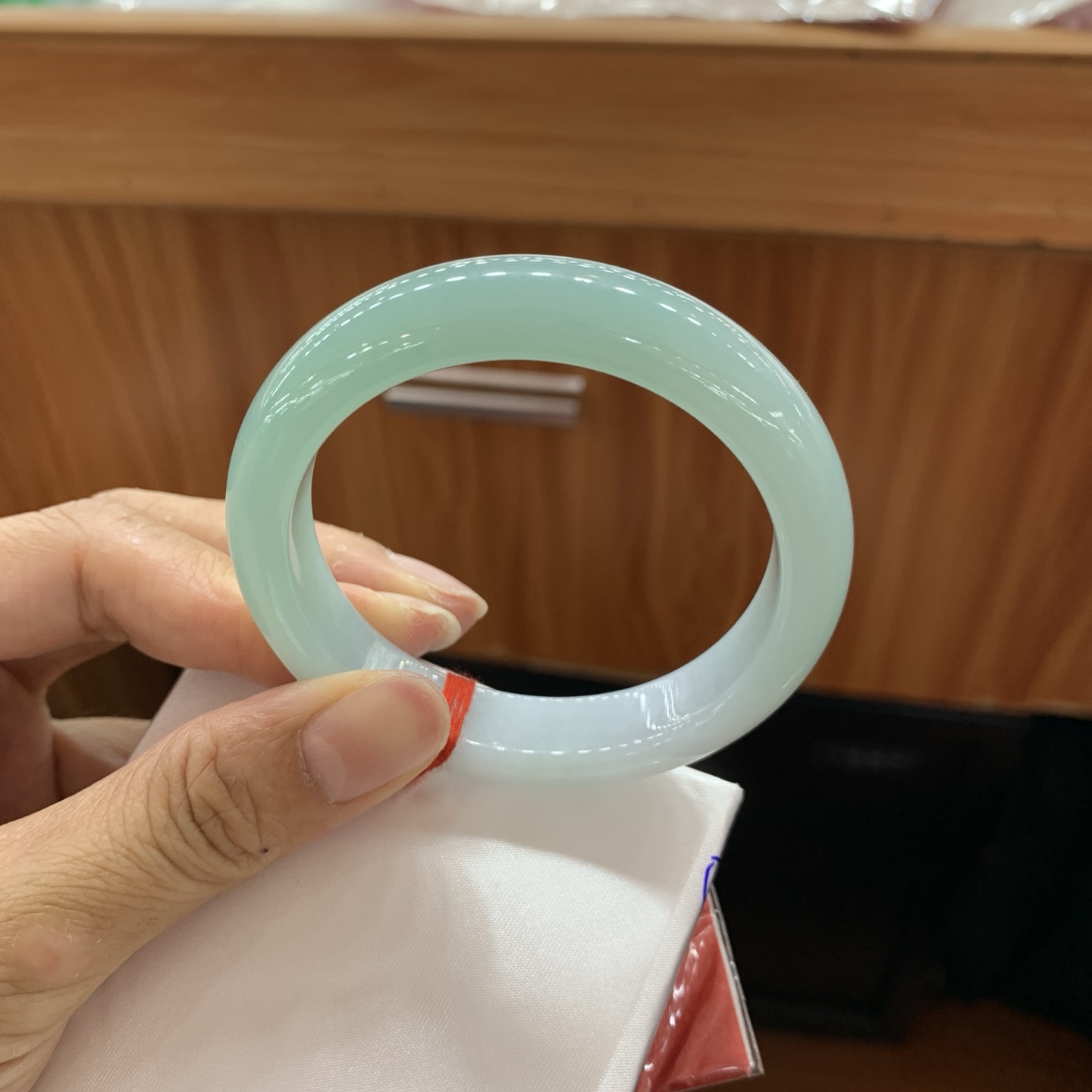 042925FN 蓝水正圈翡翠手镯 53-12.1-8.1