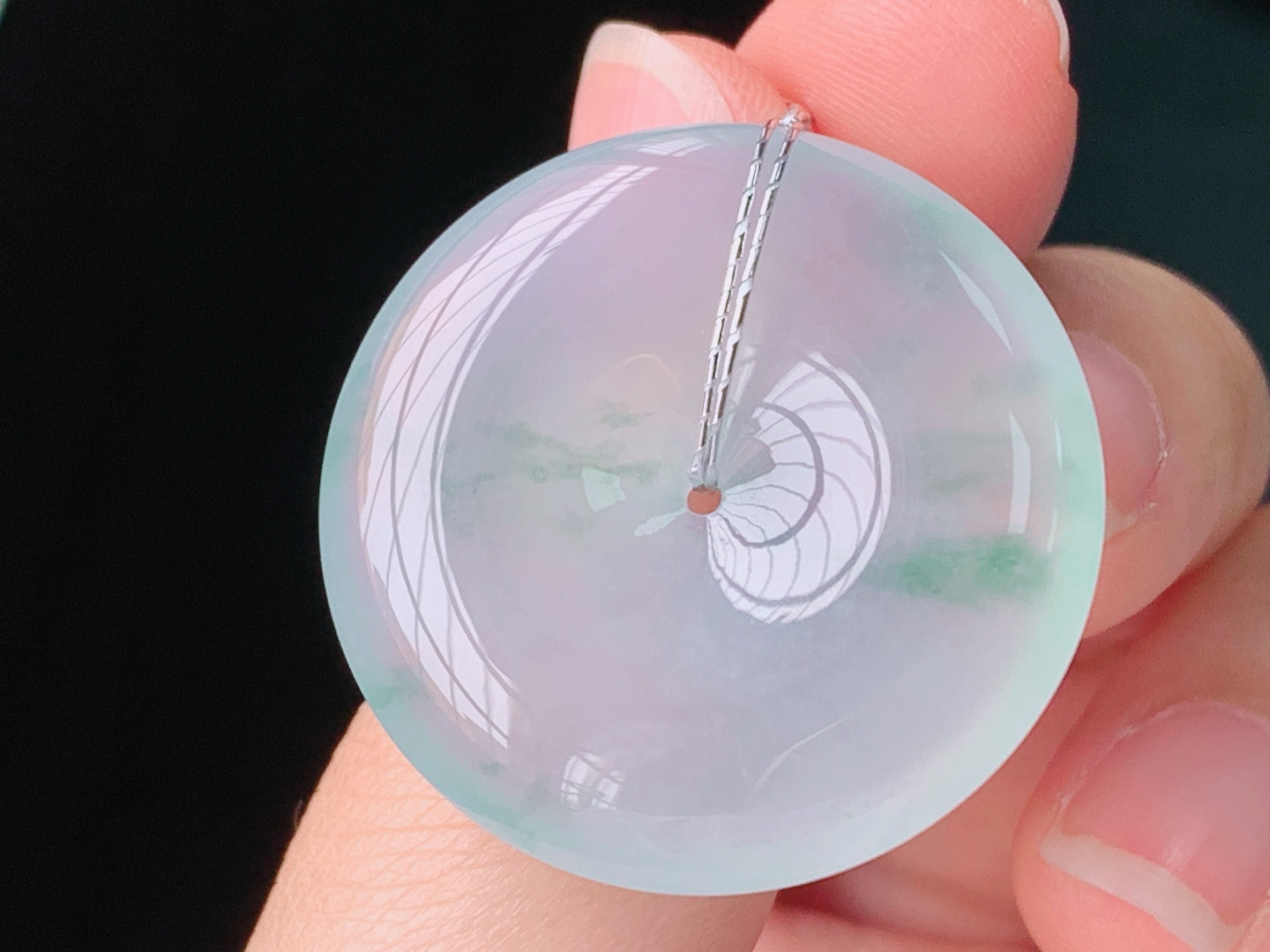 冰飘花平安扣，花色灵动，水润细腻，无裂，尺寸:28.7-5.9mm，编号26Z