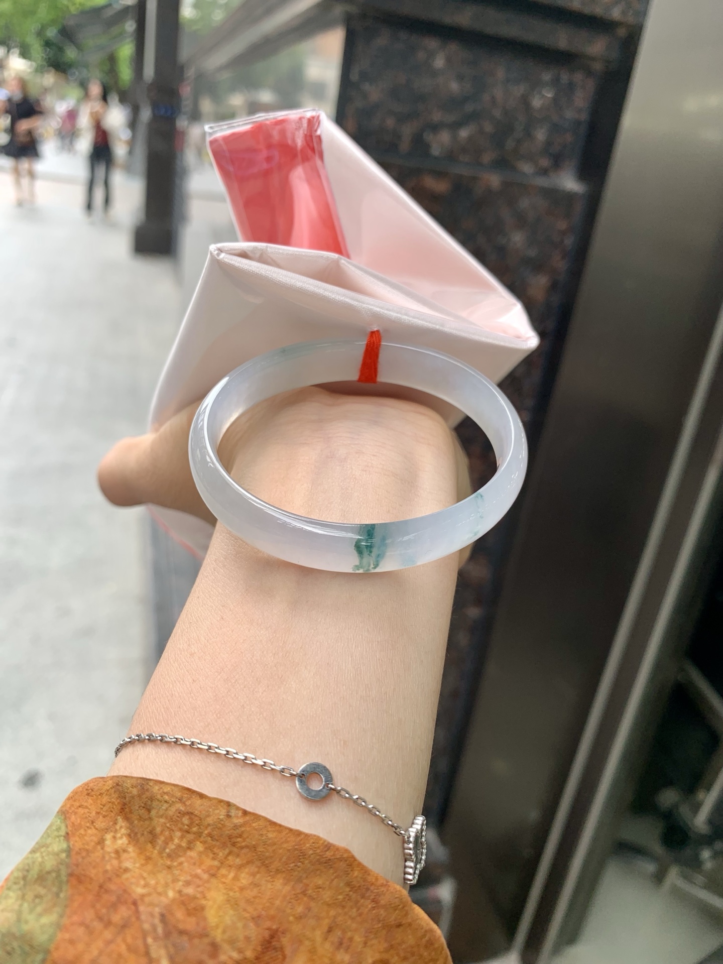 冰飘花贵妃，56.1-48.4-5.4-10.8，0501-N603，打灯棉线，底妆冰透起光，蓝花灵动飘逸，勾勒出一幅唯美诗意的山水意境画，古典优雅又秀气