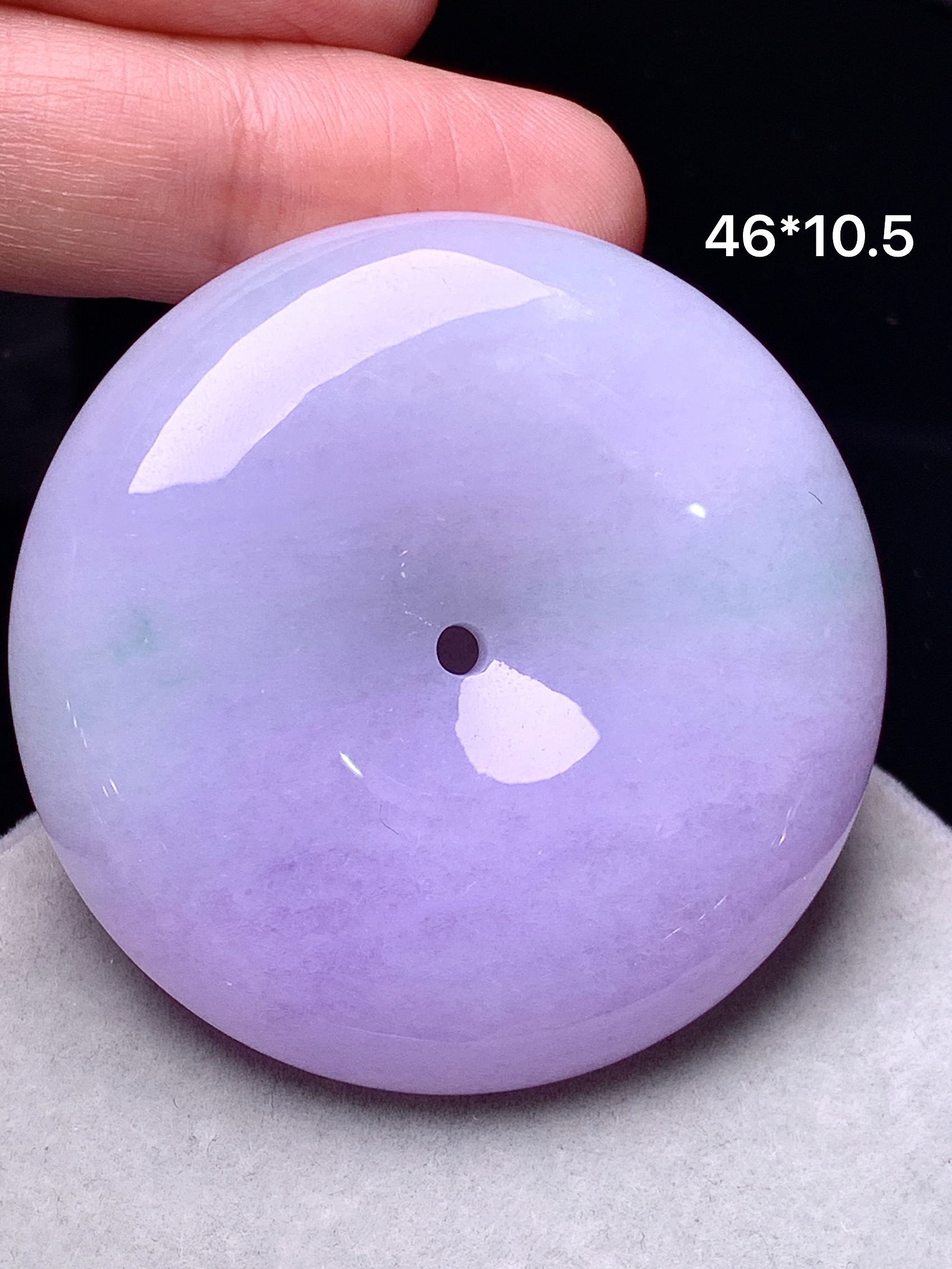 紫罗兰平安扣吊坠 玉质细腻 色泽艳丽清新 水润亮眼 整体尺寸46*10.5j2