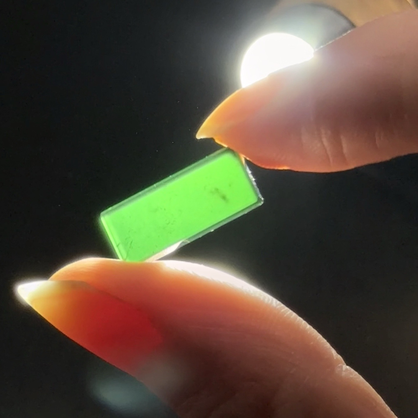 精品墨翠长方裸石戒面 种好色正 黑度极好 打灯通透 油性十足 尺寸15.8