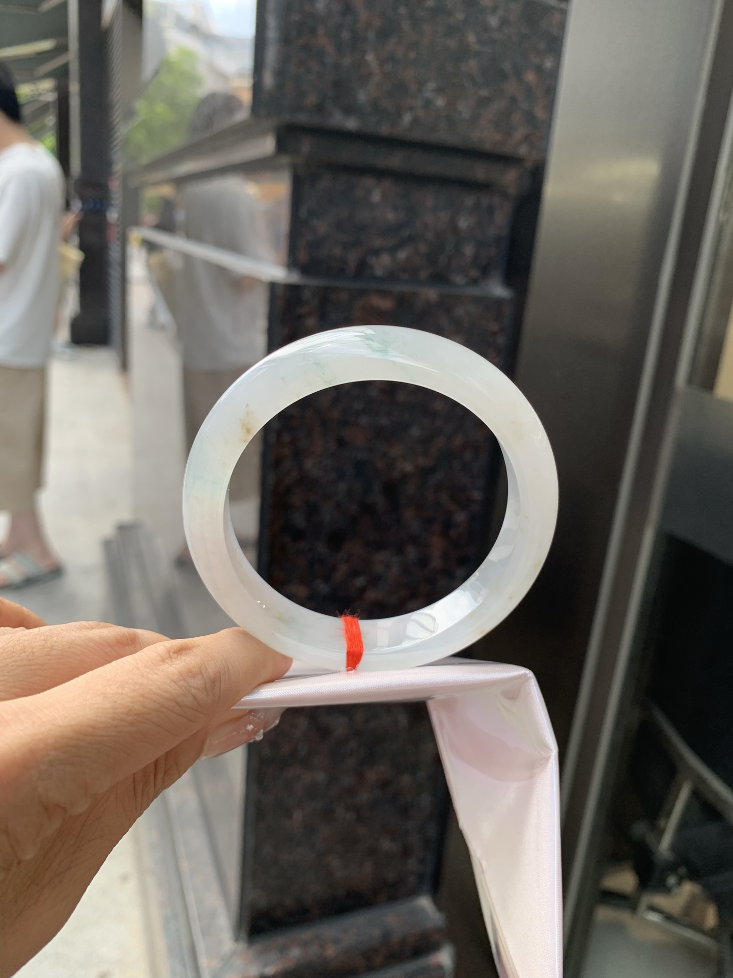 冰飘花正圈，58.8-8.5-12.4，0501-2A994，打灯细纹，不影响，底妆冰透，蓝花灵动飘逸，勾勒出一幅唯美诗意的山水意境画，古典优雅又秀气