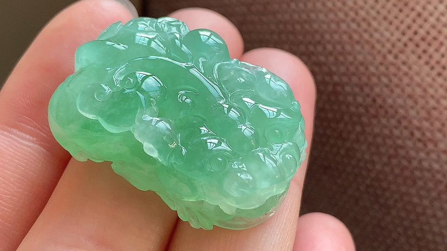 天然翡翠，晴绿貔貅，尺寸31.5/20.8/11.5，aj51