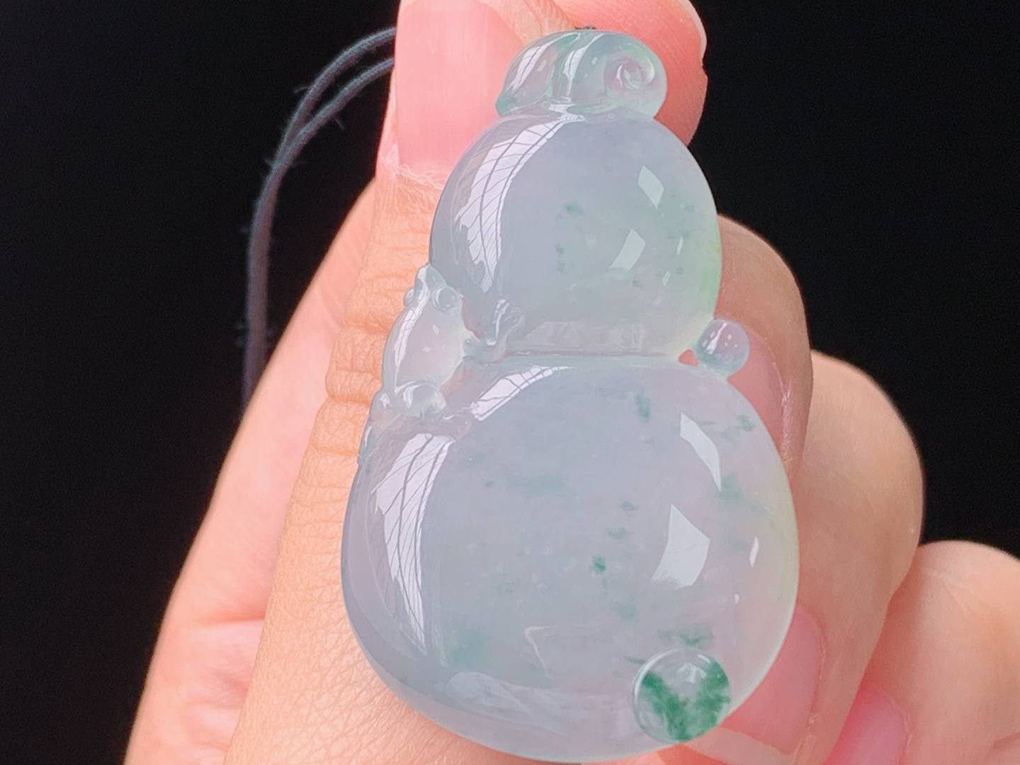冰飘花葫芦，花色灵动，水润饱满，无裂，尺寸40.8/25.0/6.1mm，编号26 Z