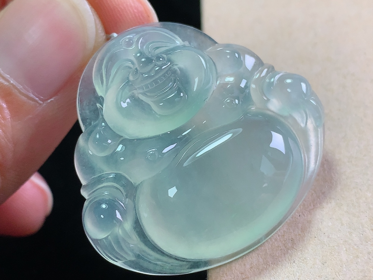 ️ 冰晴佛公老坑冰透 种老水足 水润光泽
