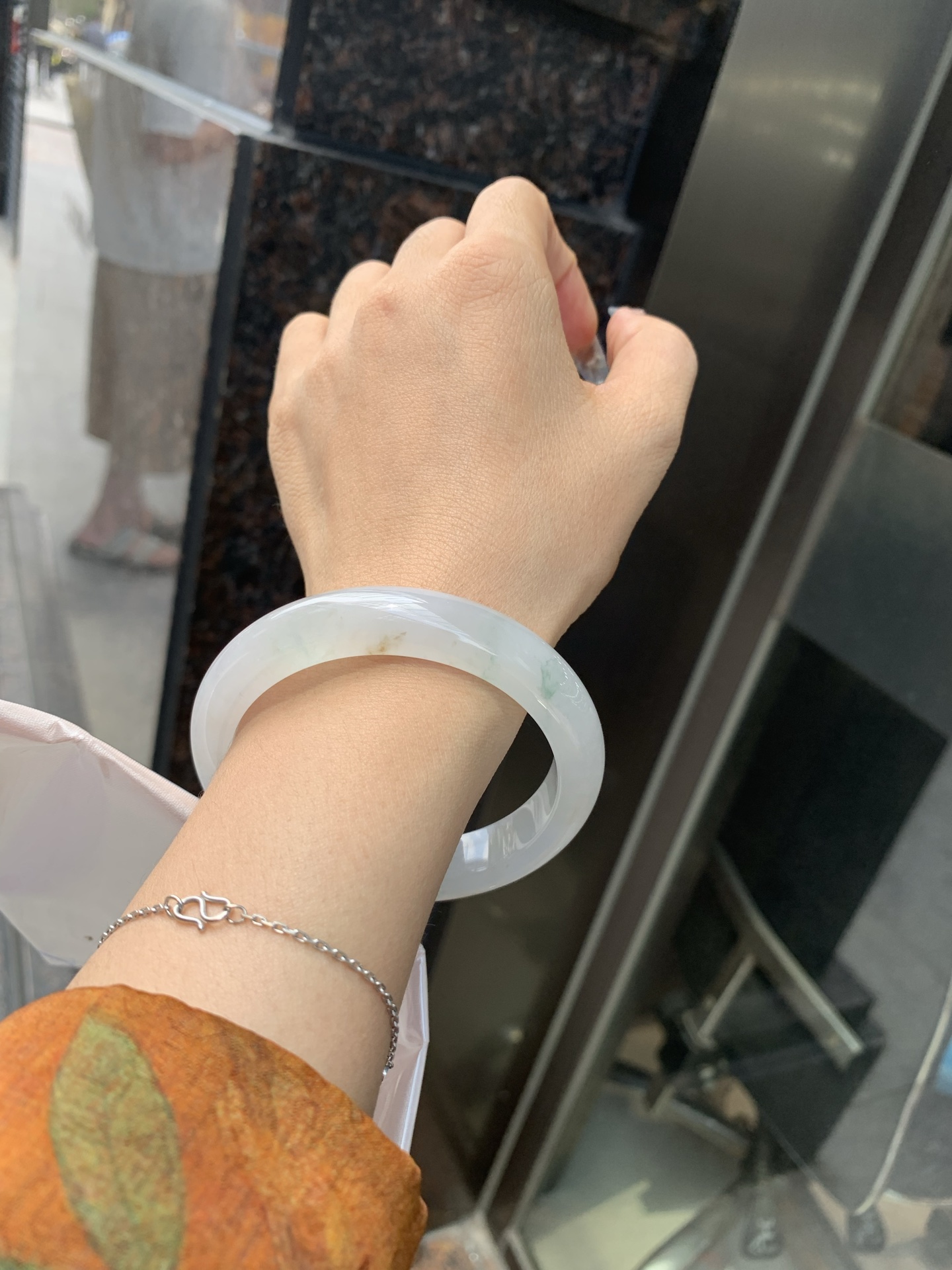 冰飘花正圈，58.8-8.5-12.4，0501-2A994，打灯细纹，不影响，底妆冰透，蓝花灵动飘逸，勾勒出一幅唯美诗意的山水意境画，古典优雅又秀气