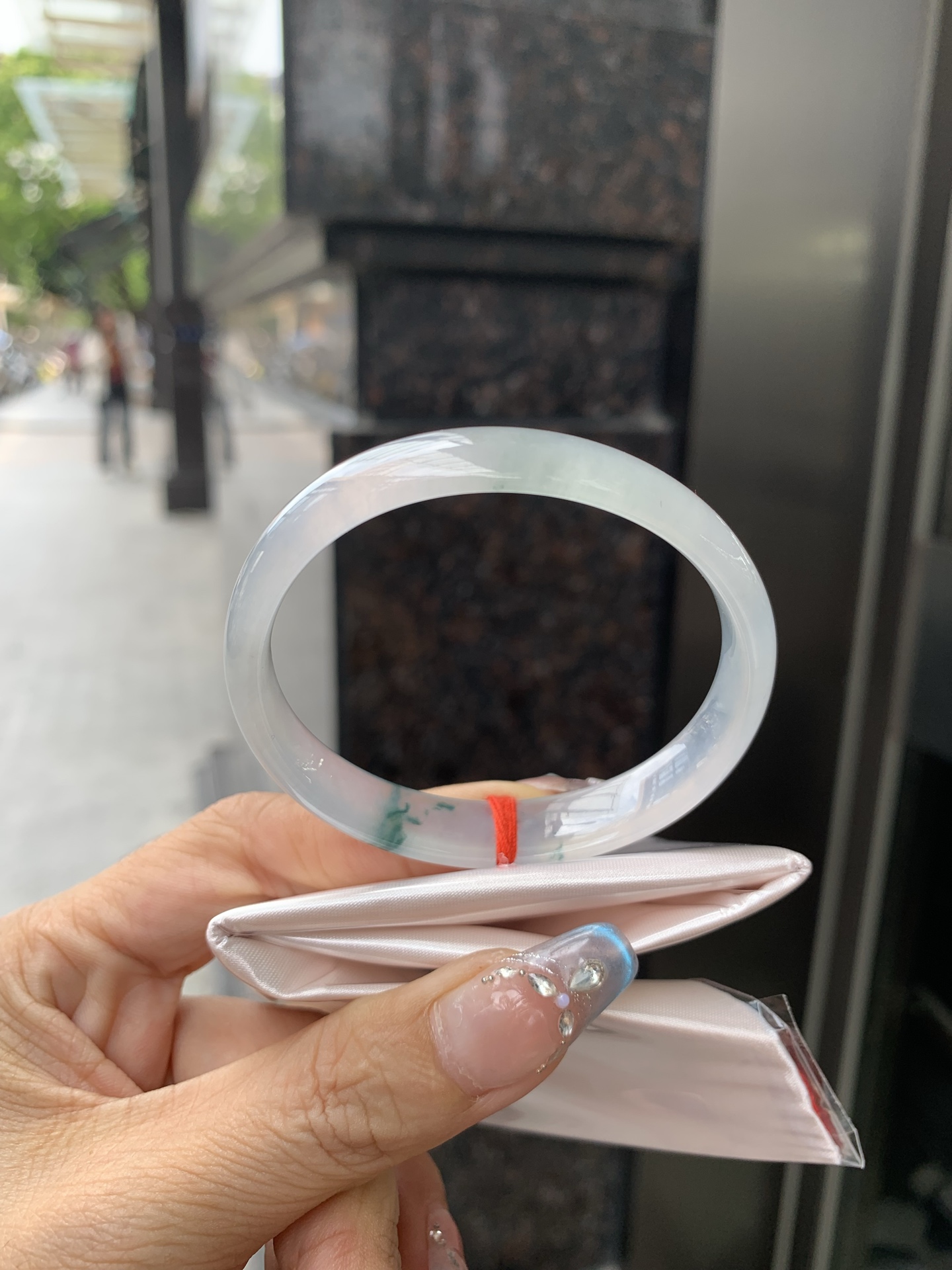 冰飘花贵妃，56.1-48.4-5.4-10.8，0501-N603，打灯棉线，底妆冰透起光，蓝花灵动飘逸，勾勒出一幅唯美诗意的山水意境画，古典优雅又秀气