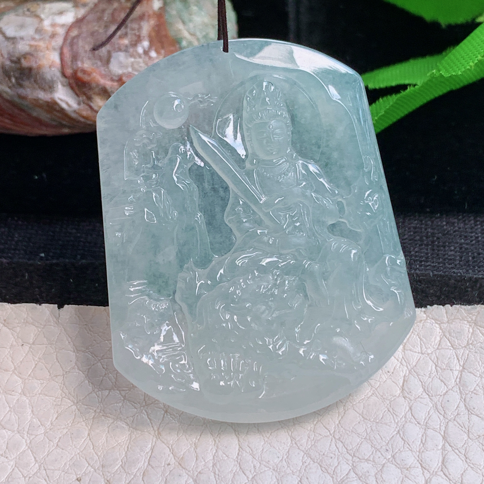 ktj实拍48.8*39*5.6缅甸翡翠精雕冰透文殊菩萨 生肖守护神玉吊坠