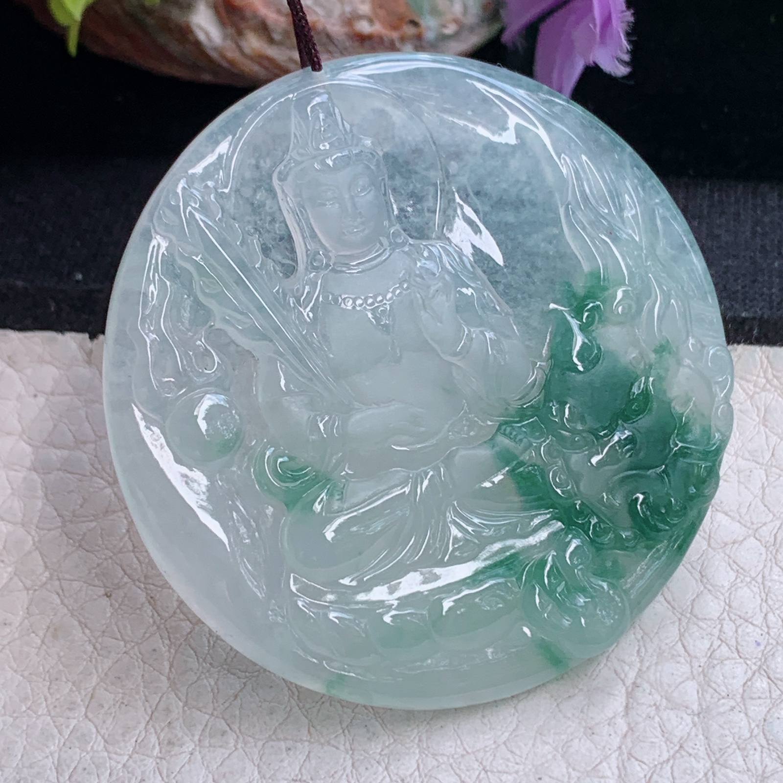 ktj实拍51*5缅甸翡翠精雕冰飘花文殊菩萨 生肖守护神玉吊坠
