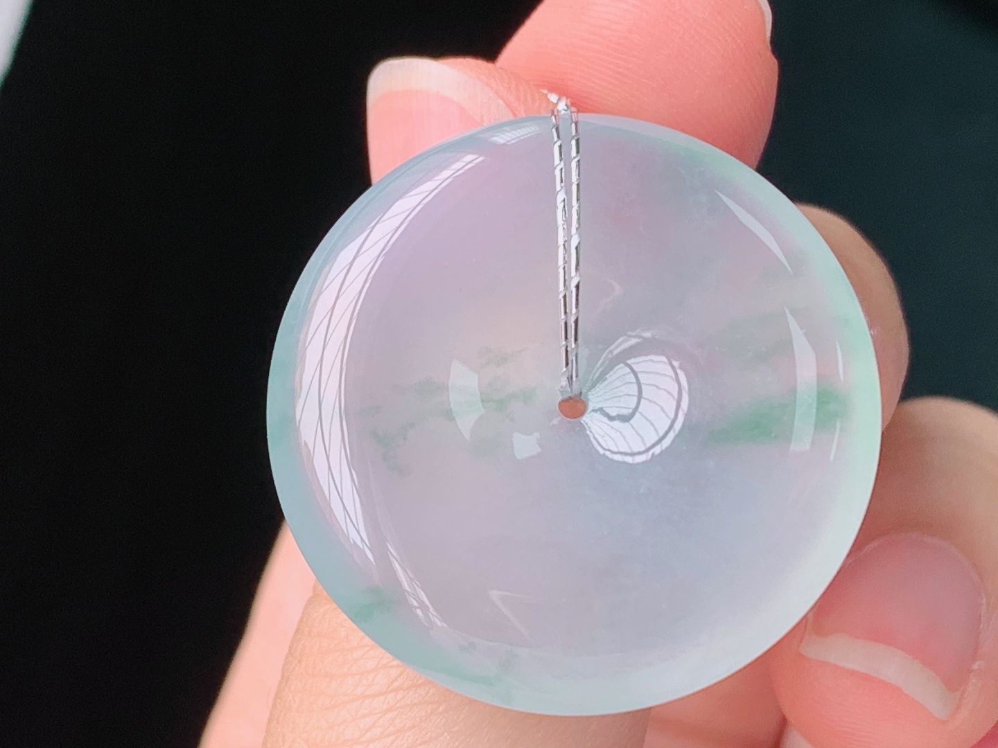 冰飘花平安扣，花色灵动，水润细腻，无裂，尺寸:28.7-5.9mm，编号26Z
