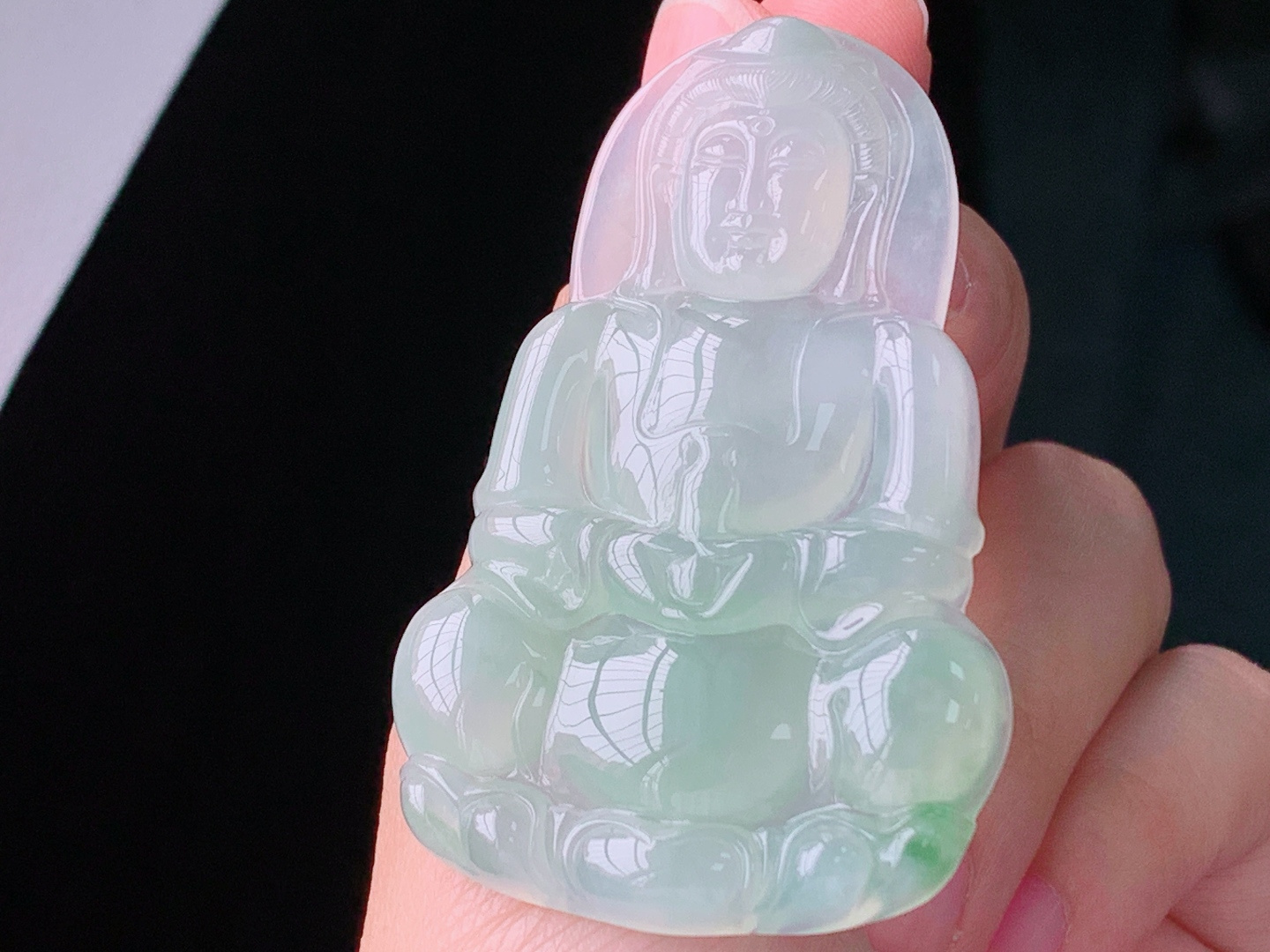 冰飘绿观音，有种有色，翠色灵动，无裂，尺寸60.1/37.9/5.7mm，26 Z