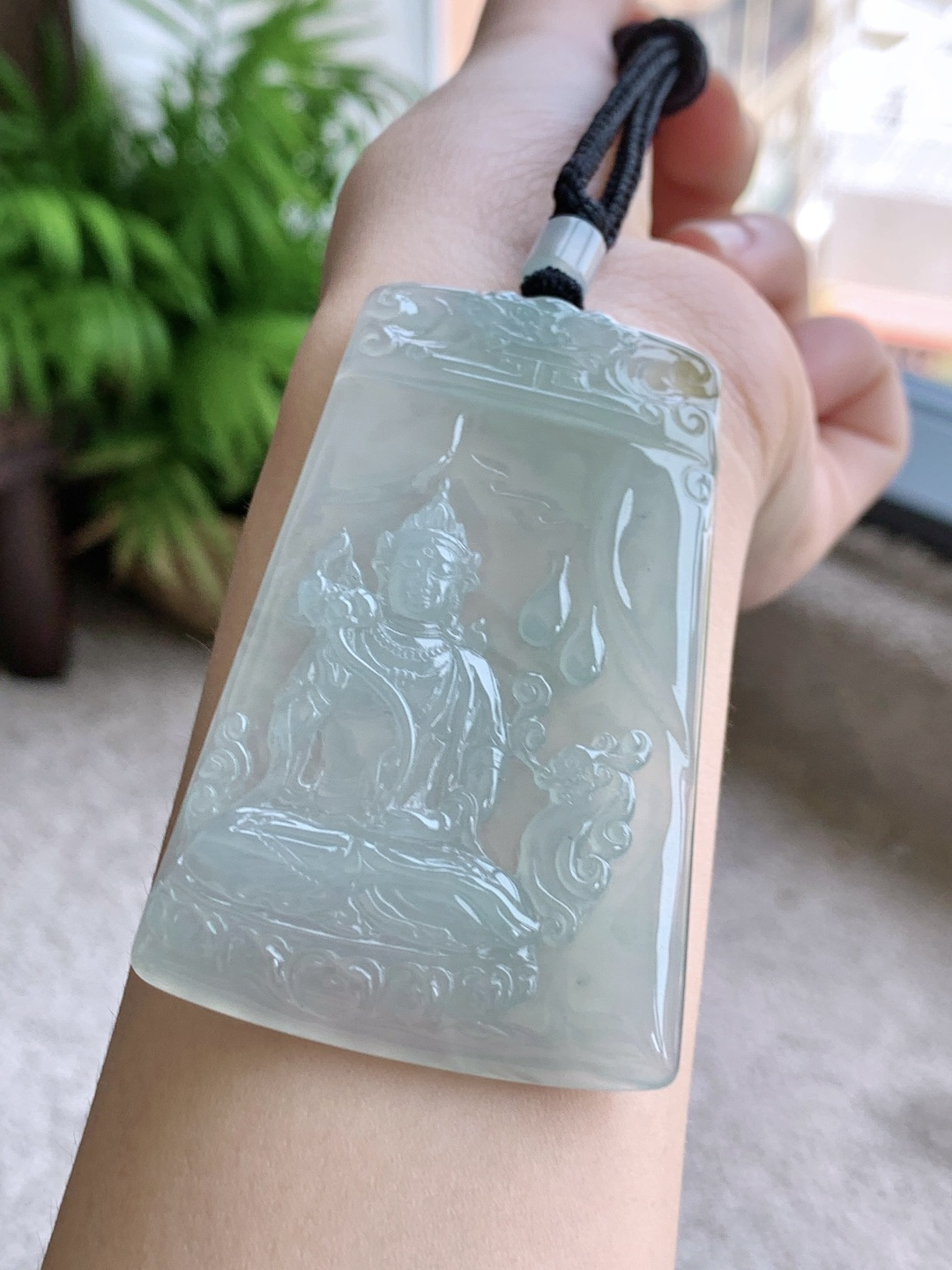高冰大势至菩萨牌持莲观音牌吊坠，缅甸，性比高，尺寸69/44/6，编号