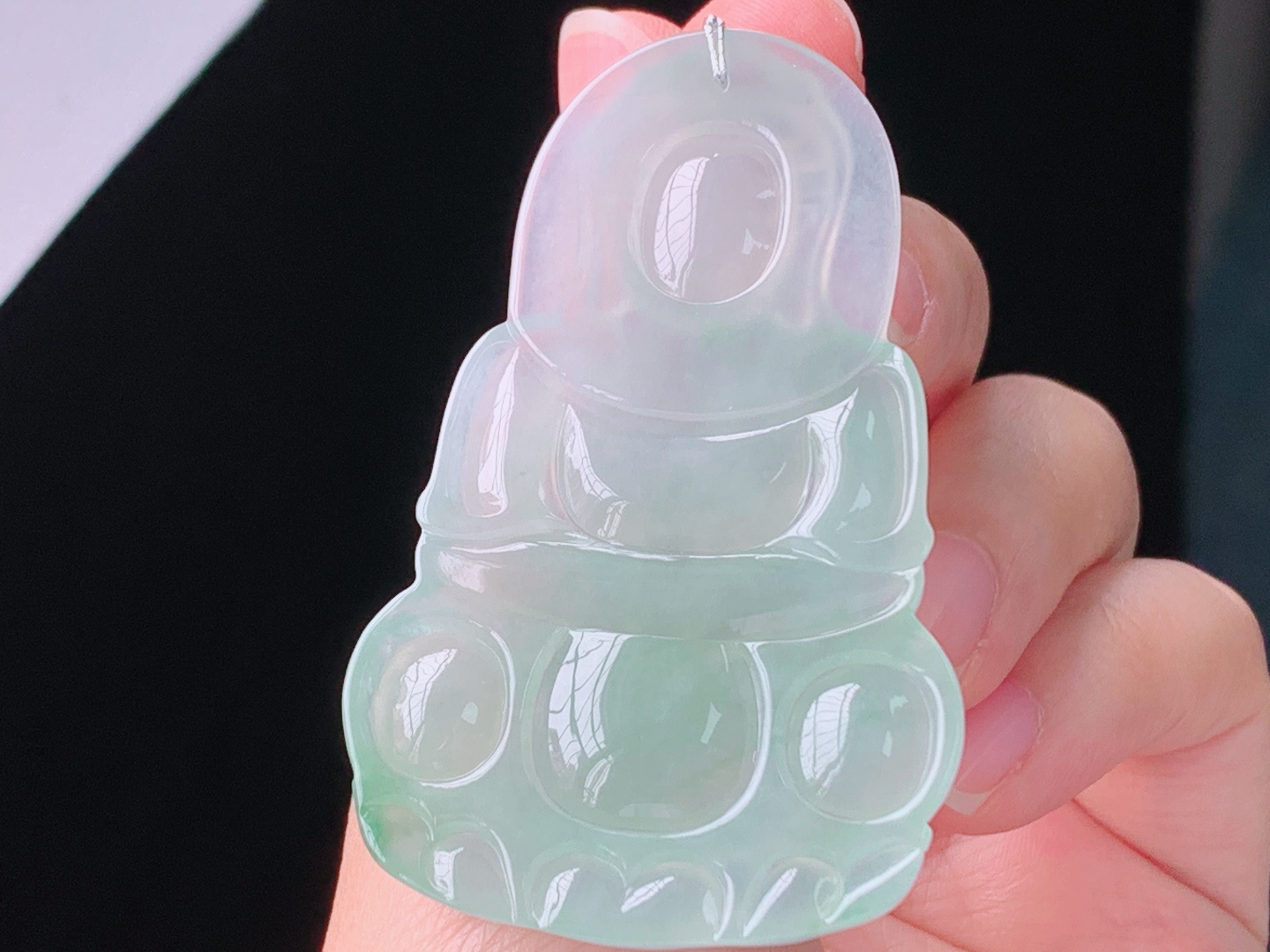 冰飘绿观音，有种有色，翠色灵动，无裂，尺寸60.1/37.9/5.7mm，26 Z