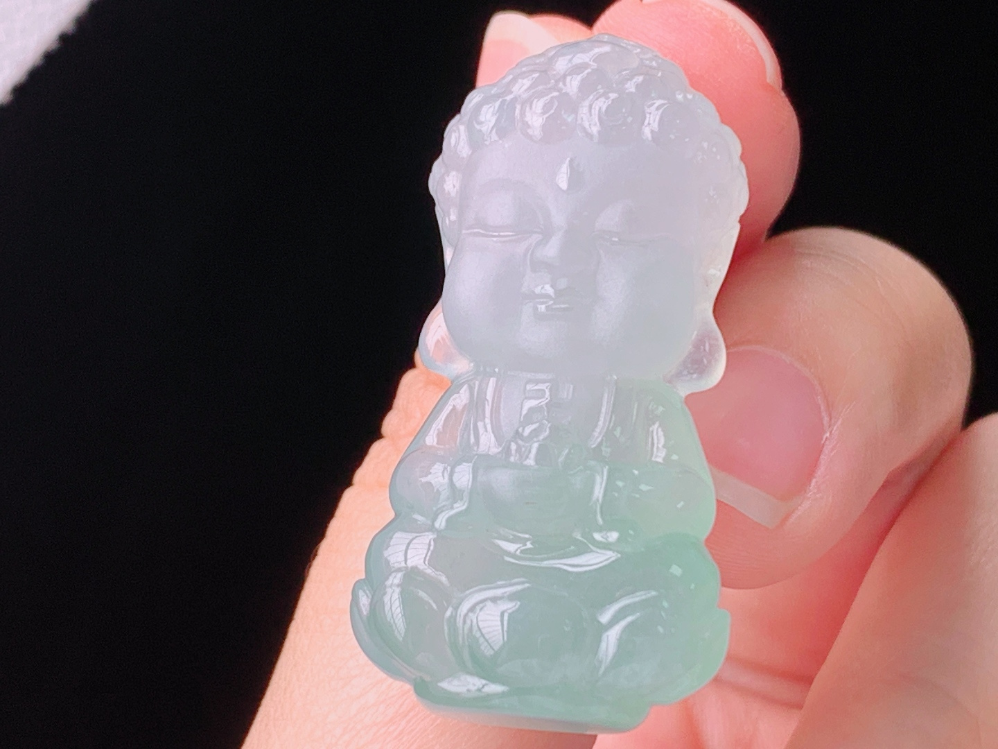 冰蓝宝宝佛，色泽清雅，雕工精湛，无裂，尺寸37.6/19.5/11.0mm，26 Z