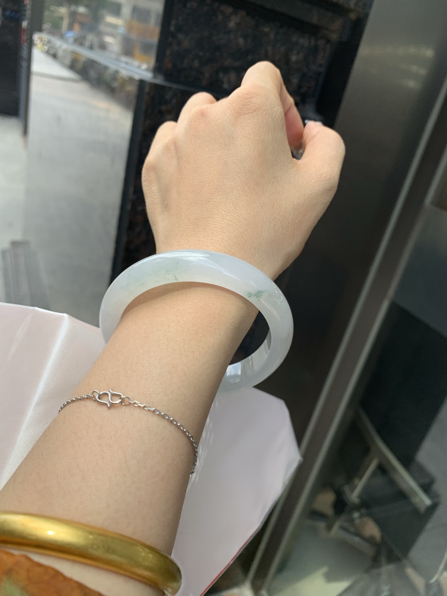 冰飘花正圈，58.8-8.5-12.4，0501-2A994，打灯细纹，不影响，底妆冰透，蓝花灵动飘逸，勾勒出一幅唯美诗意的山水意境画，古典优雅又秀气