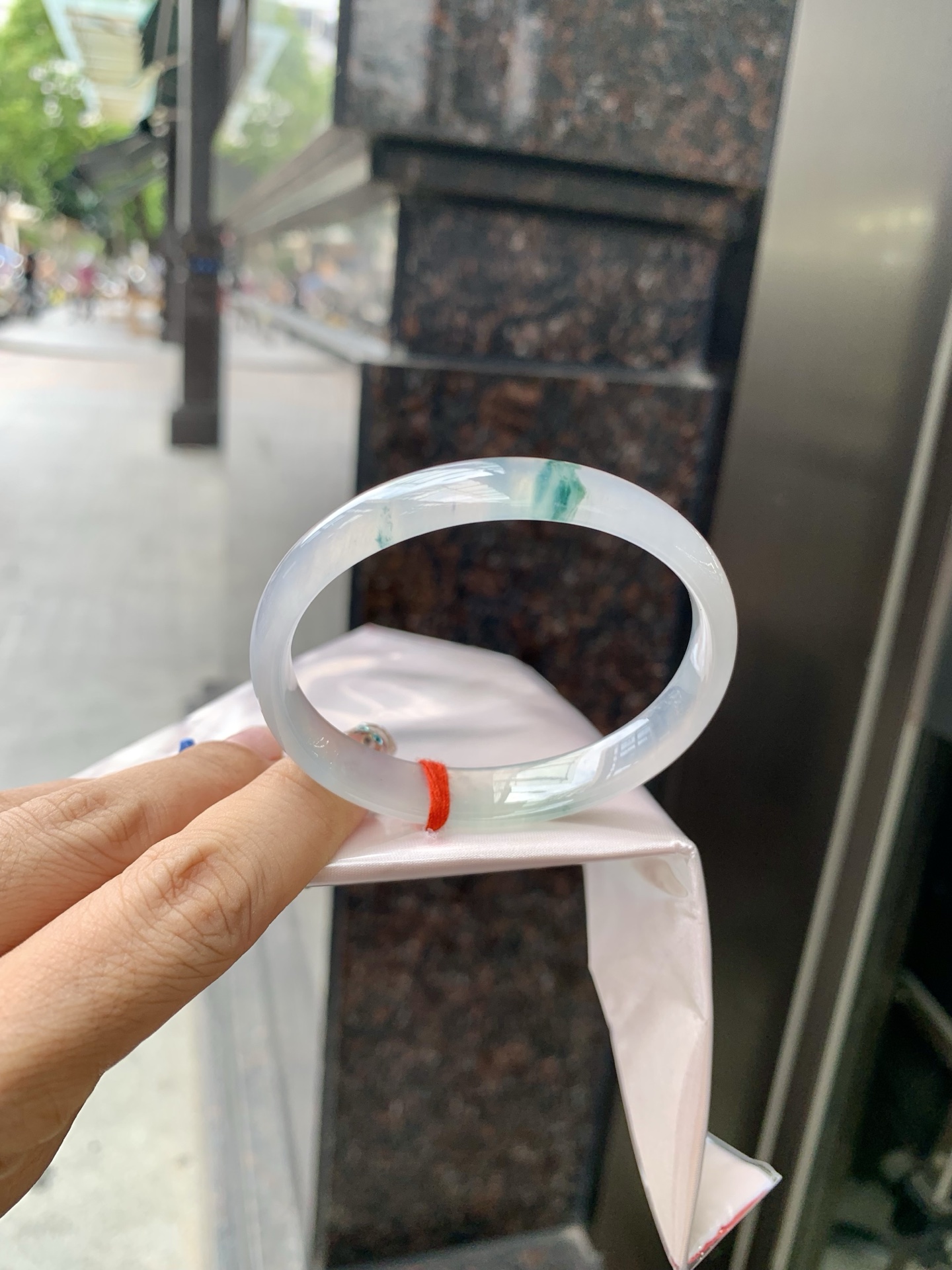 冰飘花贵妃，56.1-48.4-5.4-10.8，0501-N603，打灯棉线，底妆冰透起光，蓝花灵动飘逸，勾勒出一幅唯美诗意的山水意境画，古典优雅又秀气