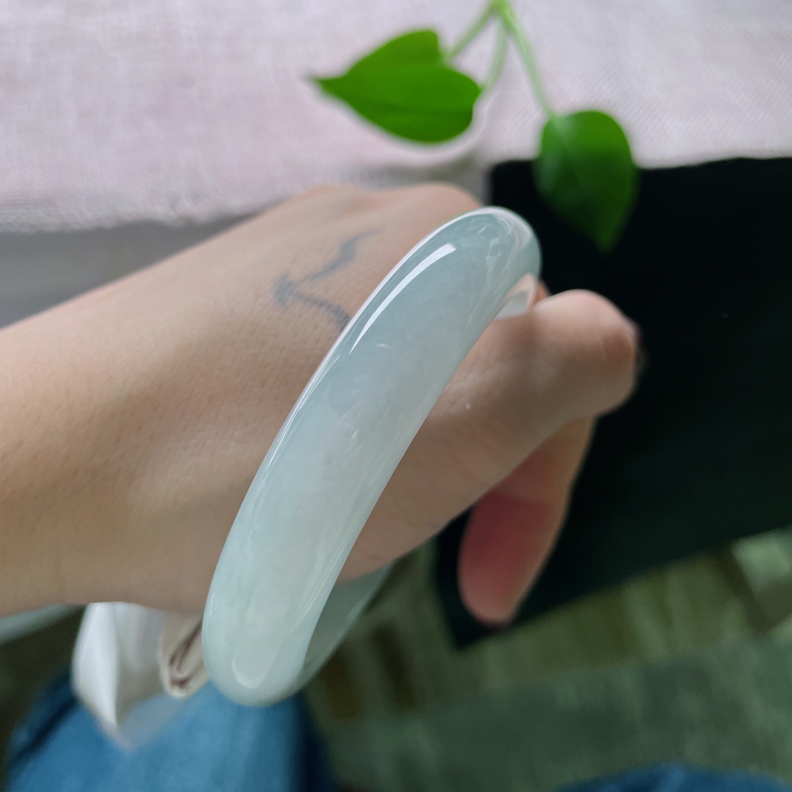 56/12/8.3，冰蓝正圈，晶莹玉润，种老，显白显气质，ss51863a..
