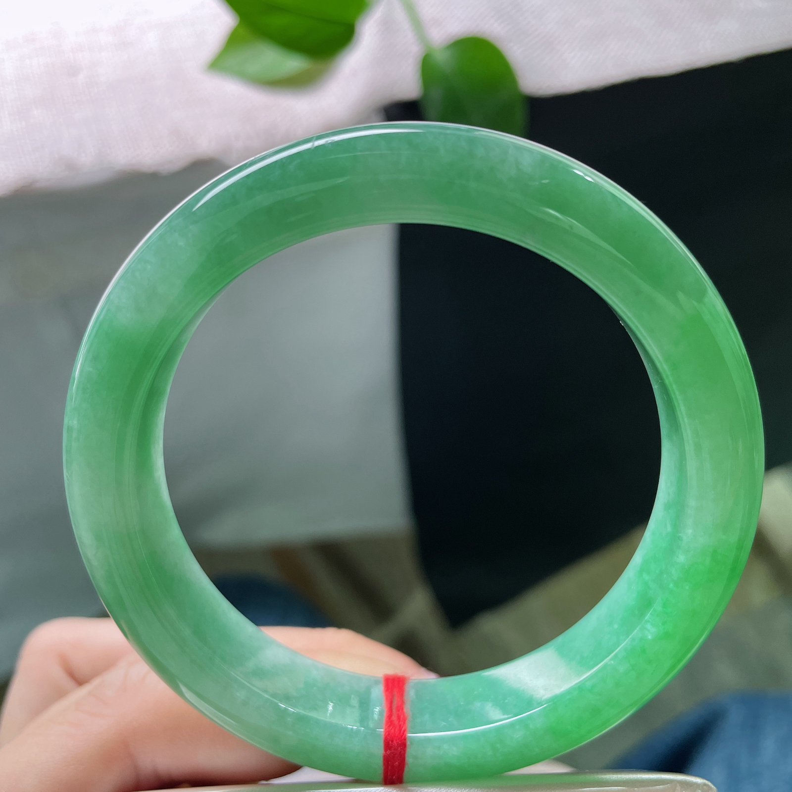 58.9/12.4/9.4，绿底正圈，割下江山最浓的一笔，为你铸了这枚月亮。ss51677a..