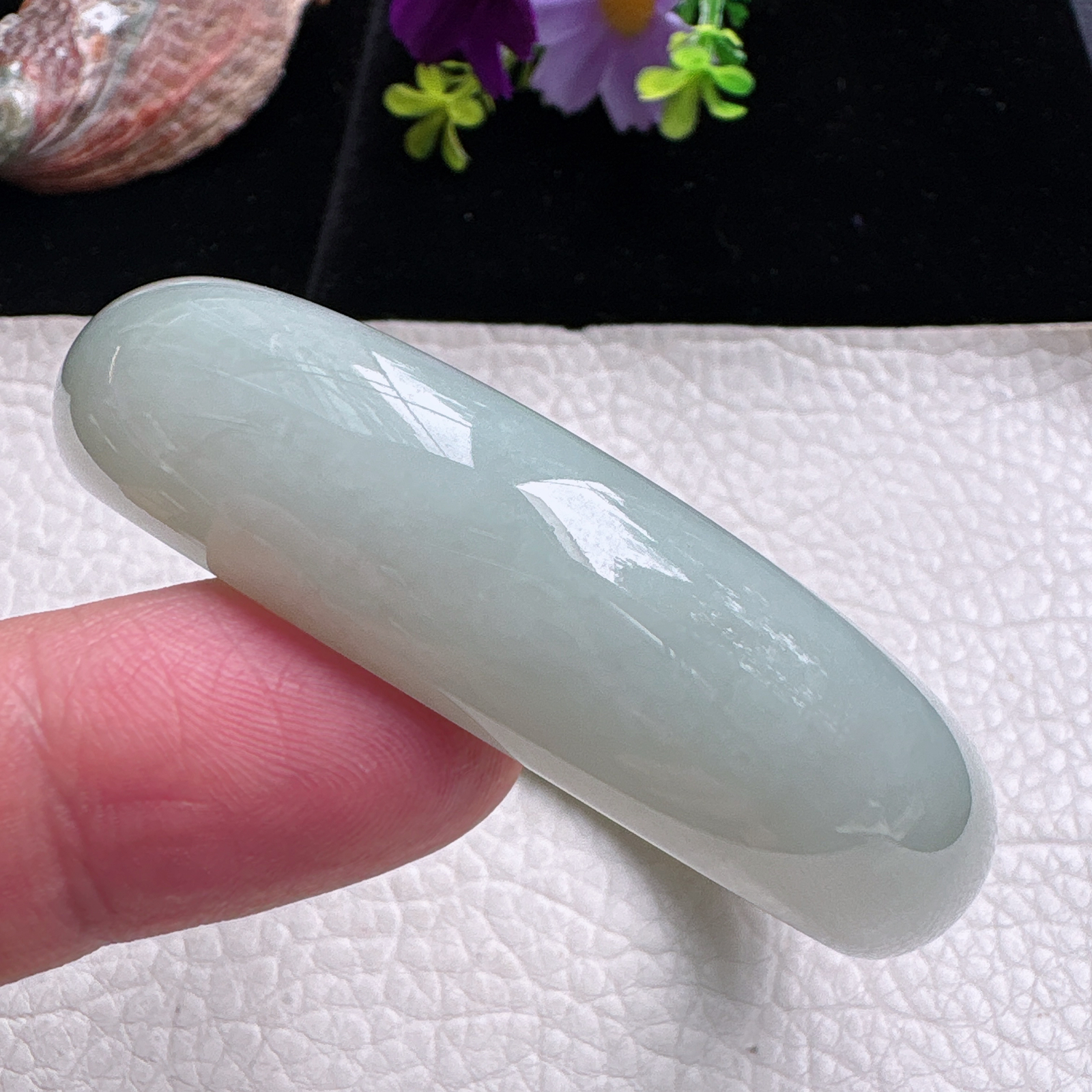 jx实拍63*17*7.5轮胎镯 平安镯 缅甸翡翠手镯淡绿加宽版正圈玉镯子