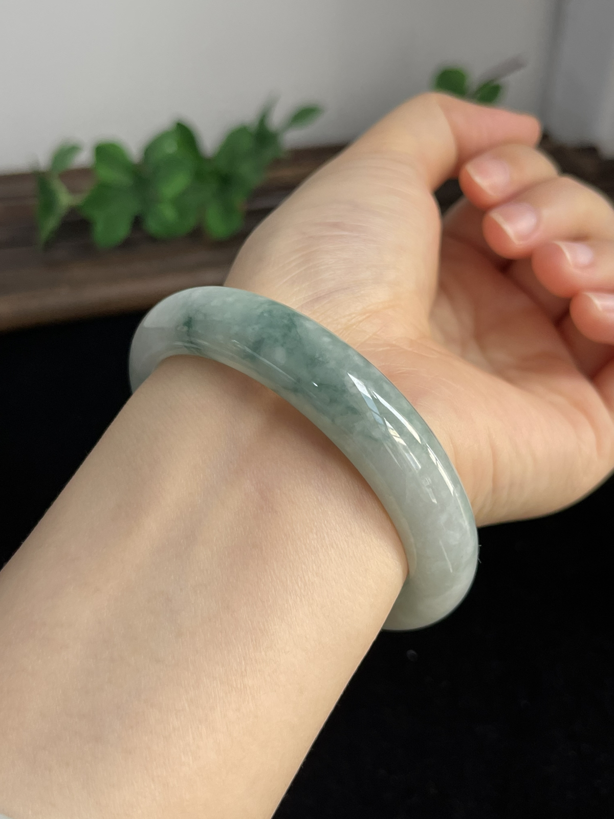 正圈57圈口，翡翠手镯