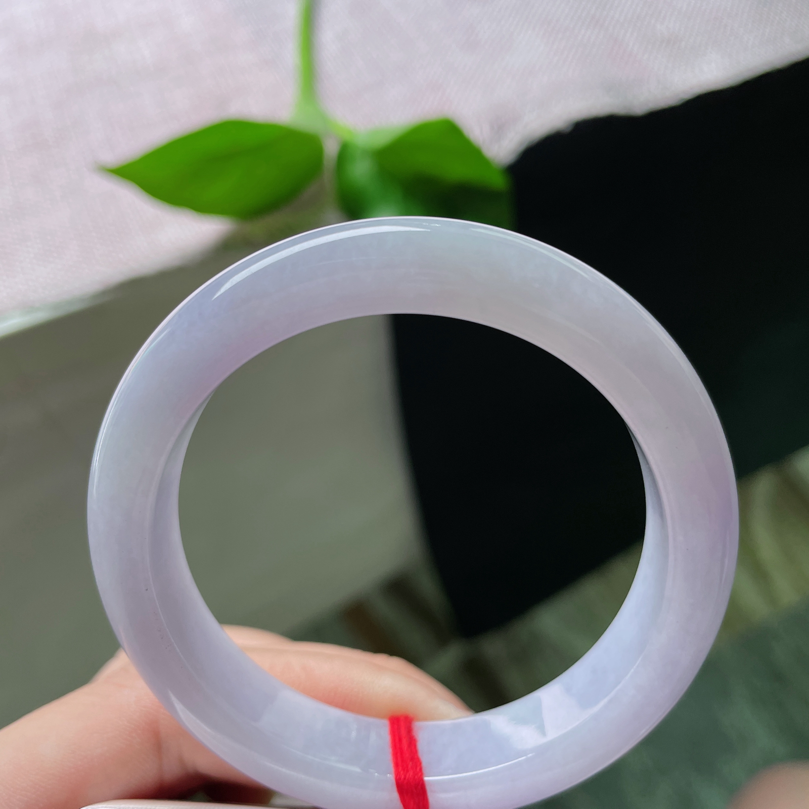 53.6/12.1/8.4，紫罗兰正圈，水润细腻，种老，俏丽若三春之桃，莞尔一笑，有纹，ss5028