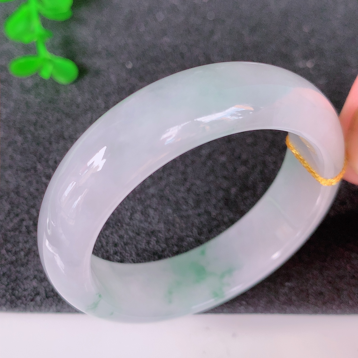 自然光实拍，39-11.6-6平安镯 天然缅甸翡翠a货手镯  冰飘花胶感正圈玉镯子 小圈口  福镯#15.04