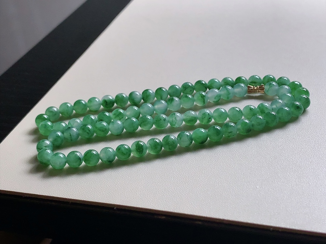 ️ 冰种绿花项链 飘花色泽青翠漂亮，种水很好，尺寸6.3