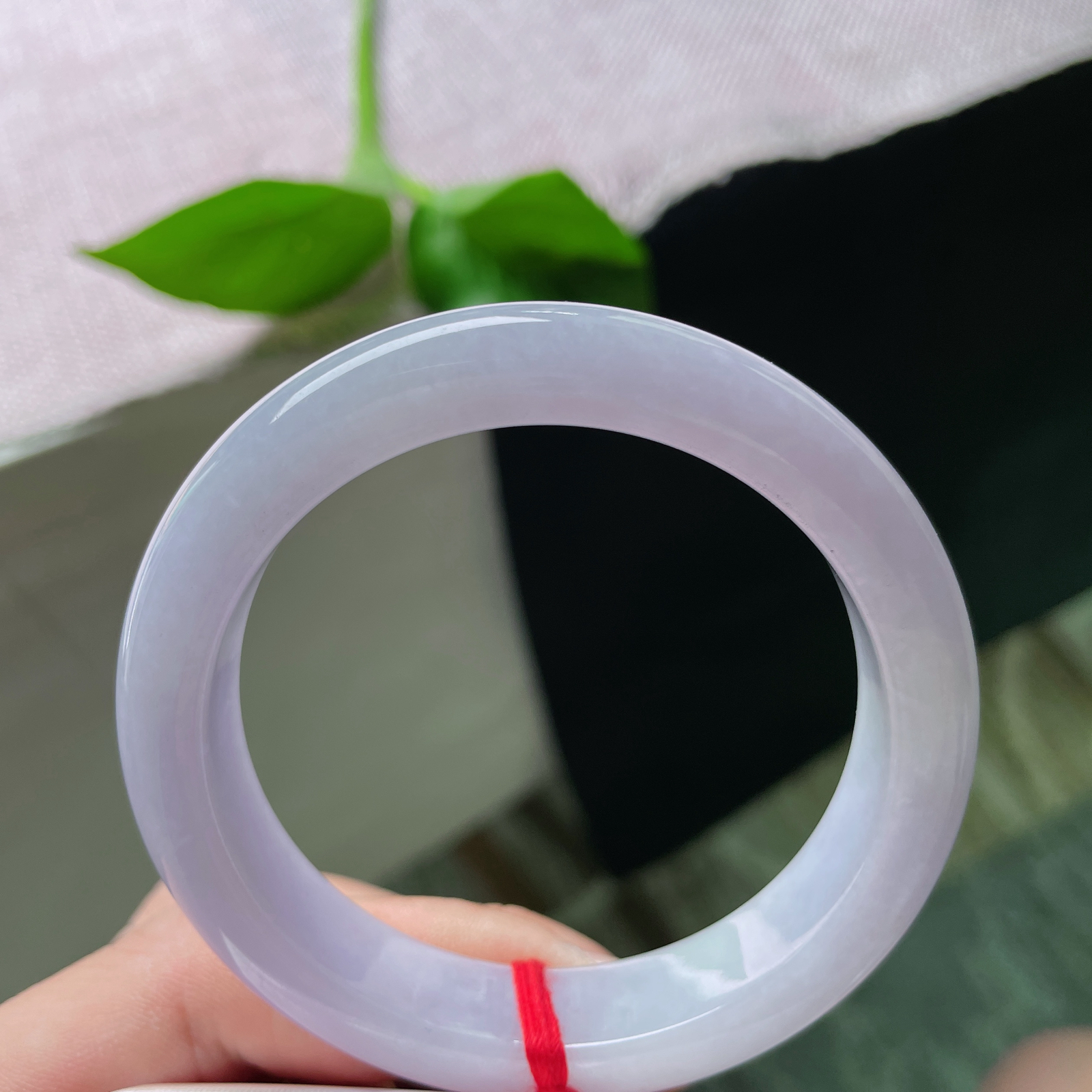 53.6/12.1/8.4，紫罗兰正圈，水润细腻，种老，俏丽若三春之桃，莞尔一笑，有纹，ss50282a..