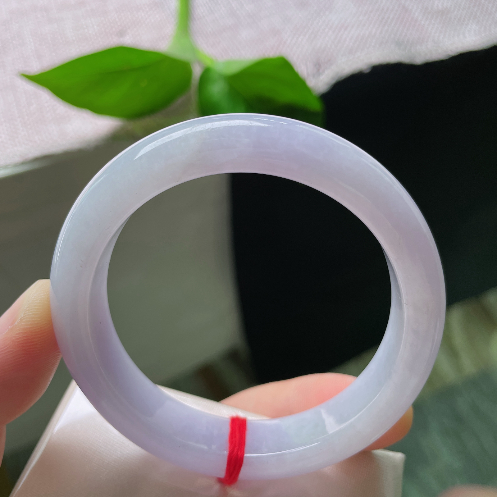 53.6/12.1/8.4，紫罗兰正圈，水润细腻，种老，俏丽若三春之桃，莞尔一笑，有纹，ss50282a..