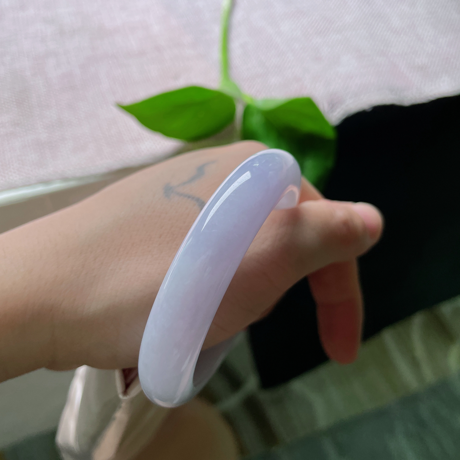 53.6/12.1/8.4，紫罗兰正圈，水润细腻，种老，俏丽若三春之桃，莞尔一笑，有纹，ss50282a..