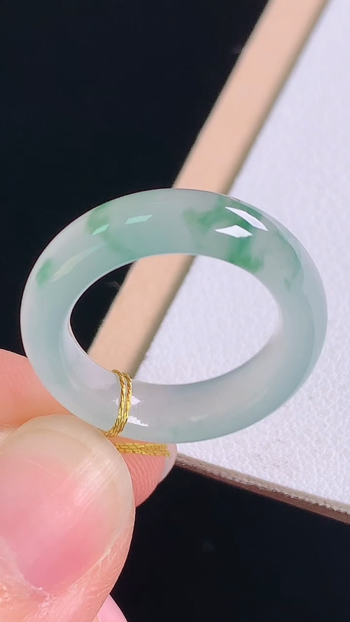 冰飘花指环，无裂，尺寸:圈口11/15.9-5.5-3.5mm，28