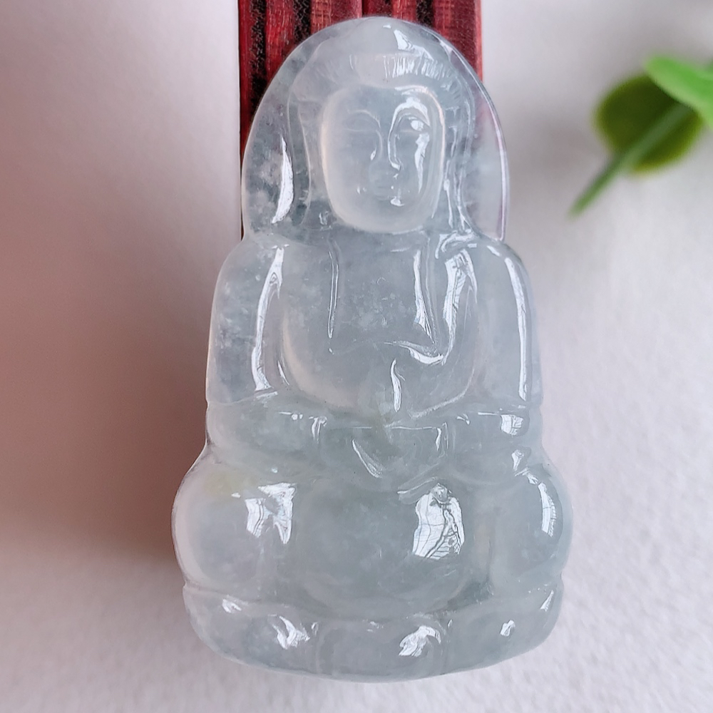 冰润精雕观音吊坠，法相端庄大气，工艺精湛，种色浓郁，细腻饱满冰润，种老水足，收藏佳品，佩戴大气  W03.2   尺寸：35.5-22-5.5mm