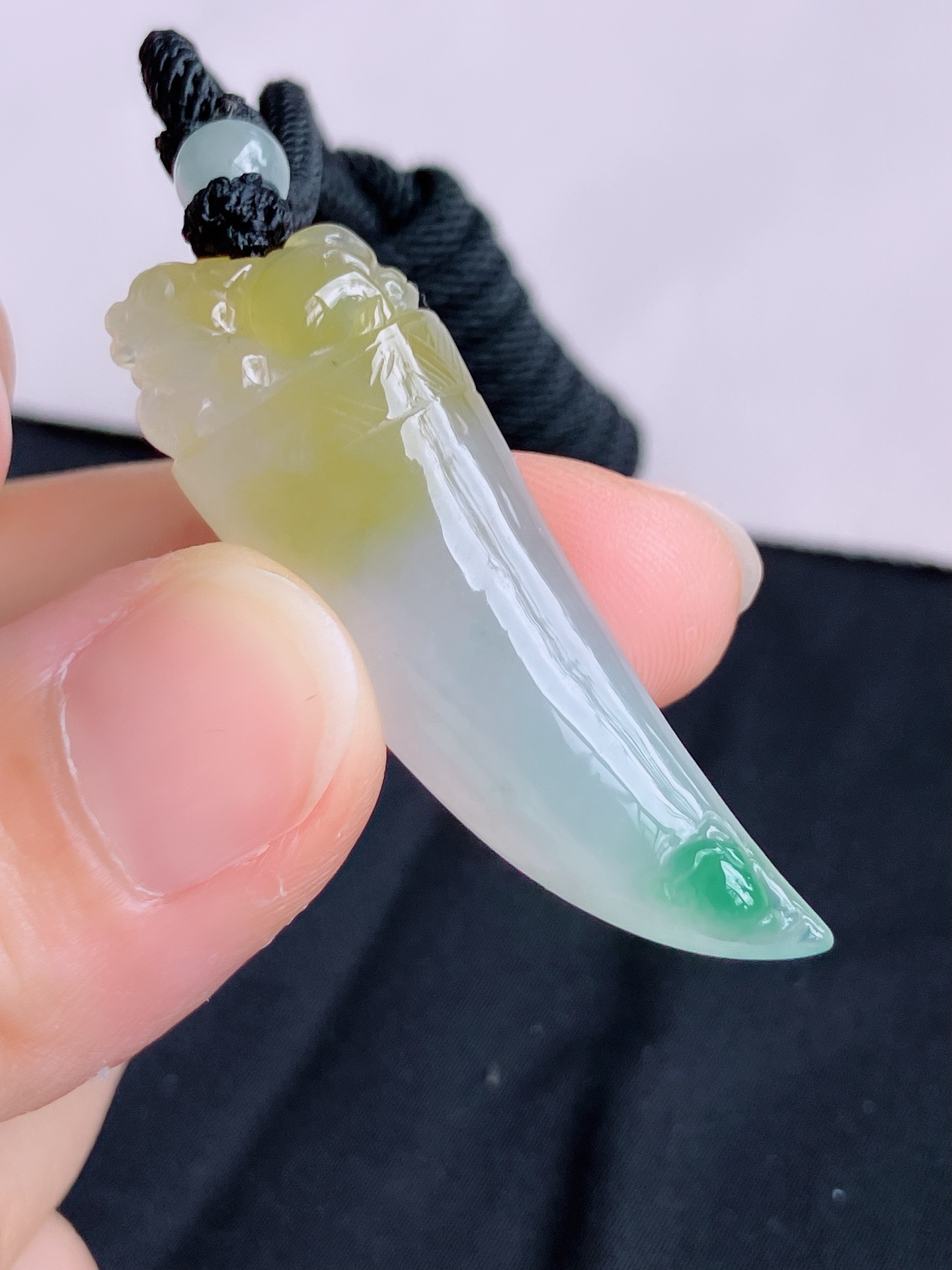 ️三彩龙牙，晶莹剔透，特色，尺寸48/21.8/12.3，自然光实拍
