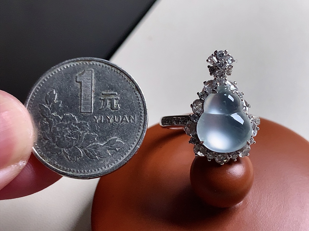 ️ 玻璃种葫芦 18K，吊坠戒指两用款，品质，无裂，尺寸16.8*15.4*8.4、12.6*10.3、圈口15